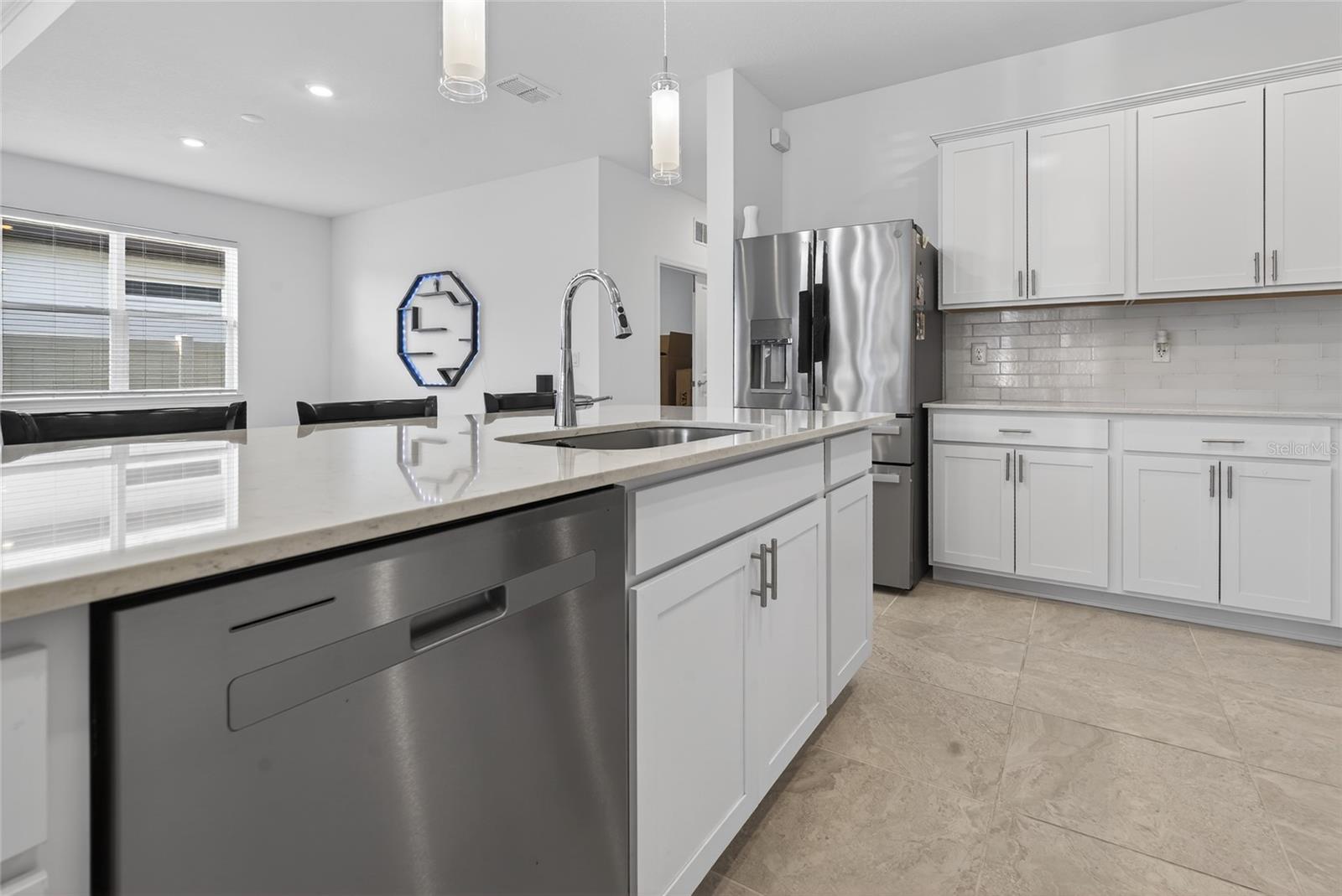 BREAKWATER - Residential