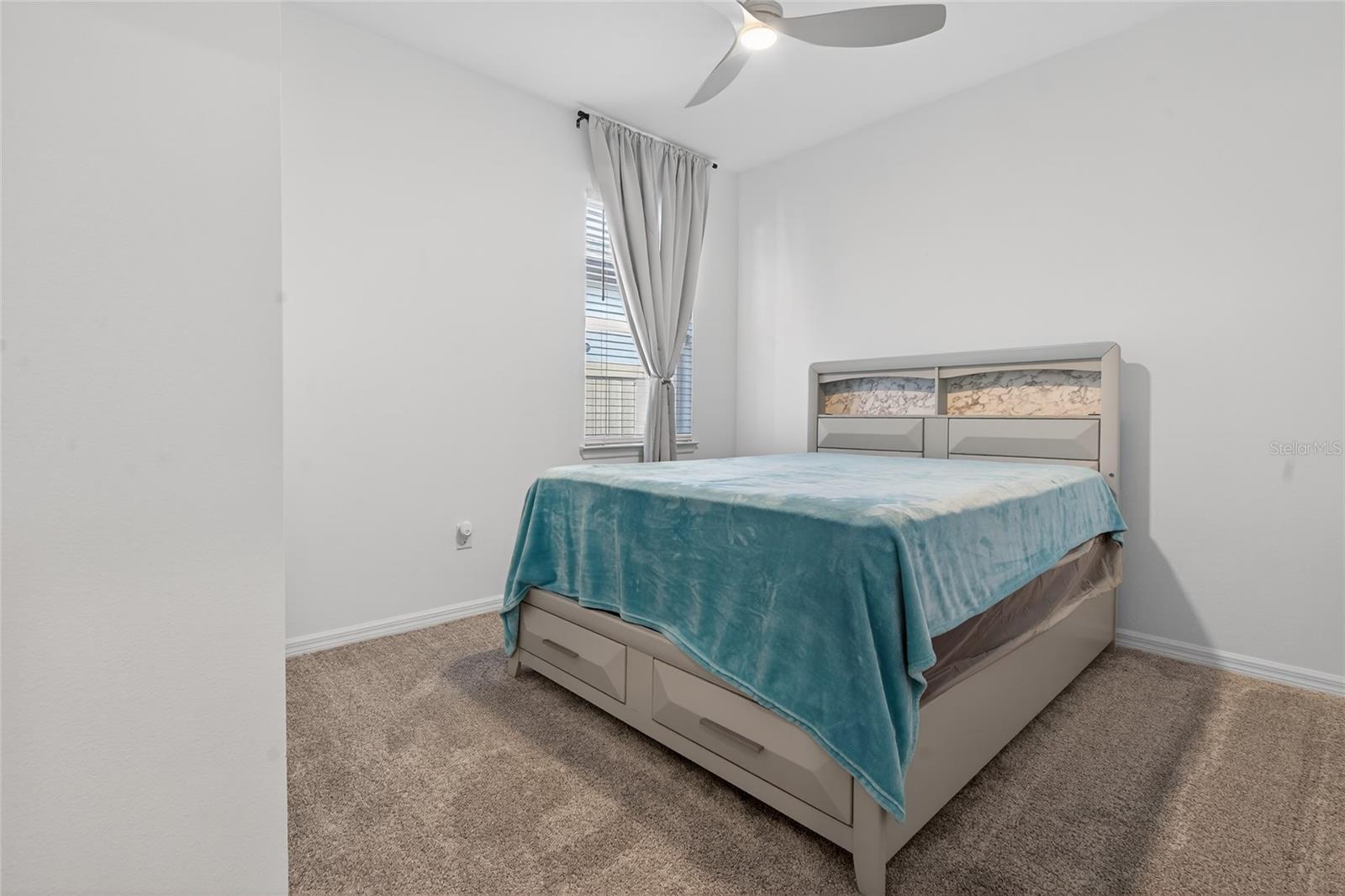 BREAKWATER - Residential