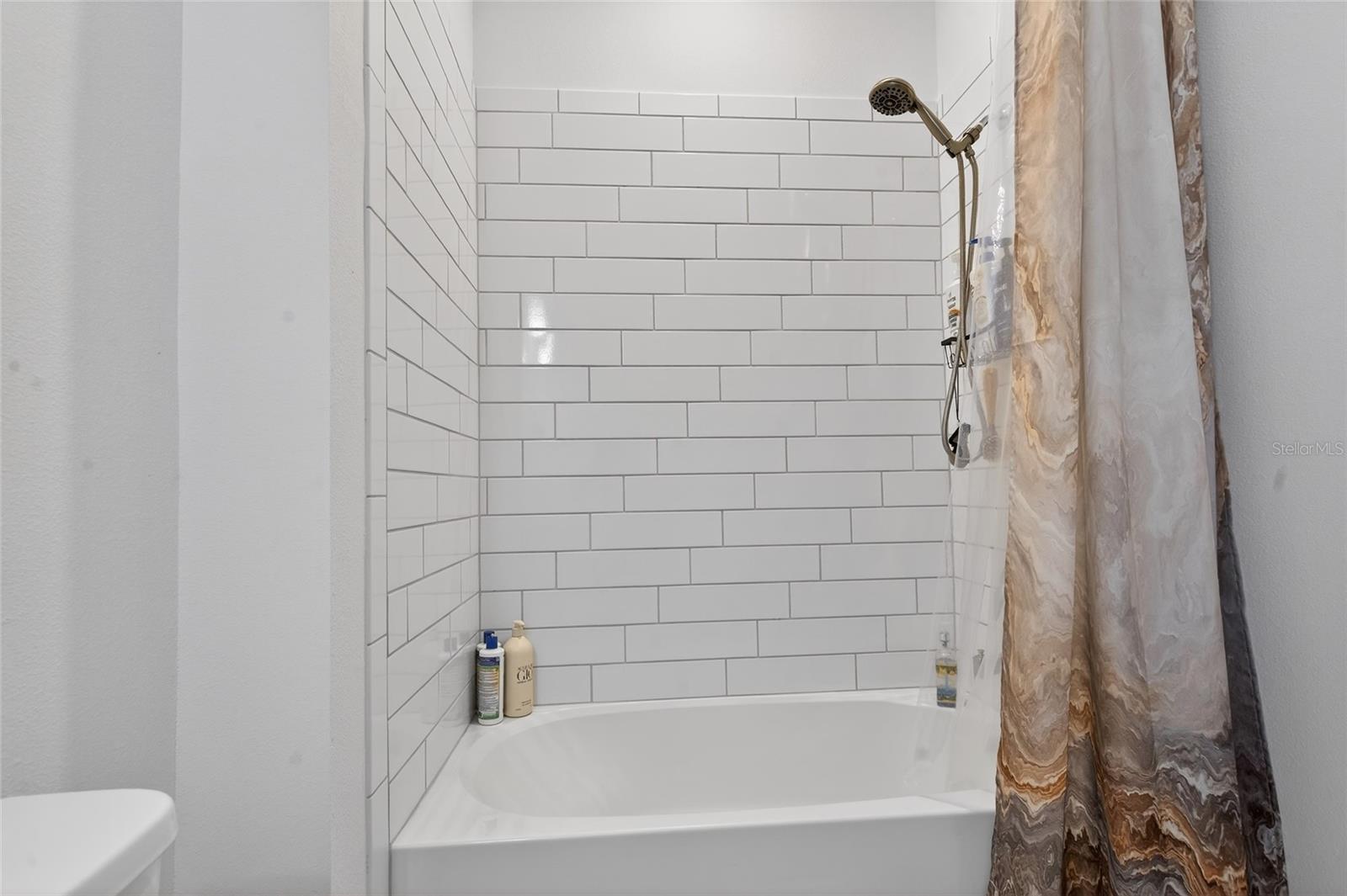 BREAKWATER - Residential