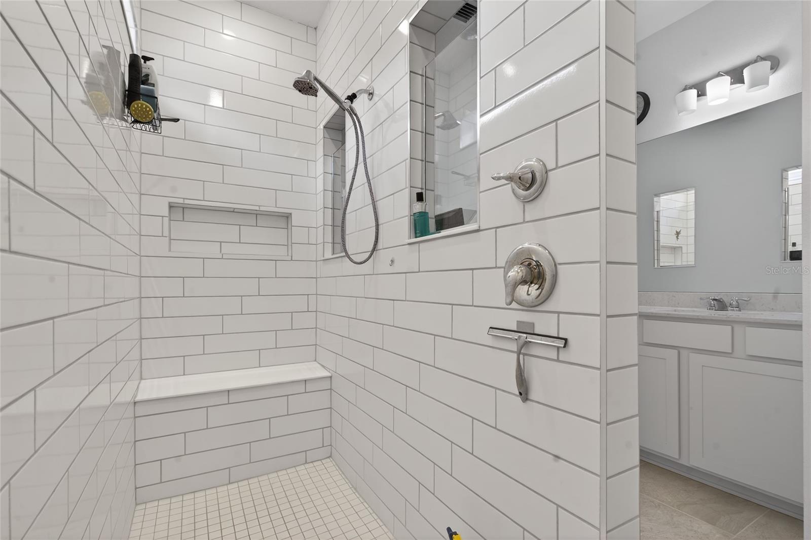 BREAKWATER - Residential