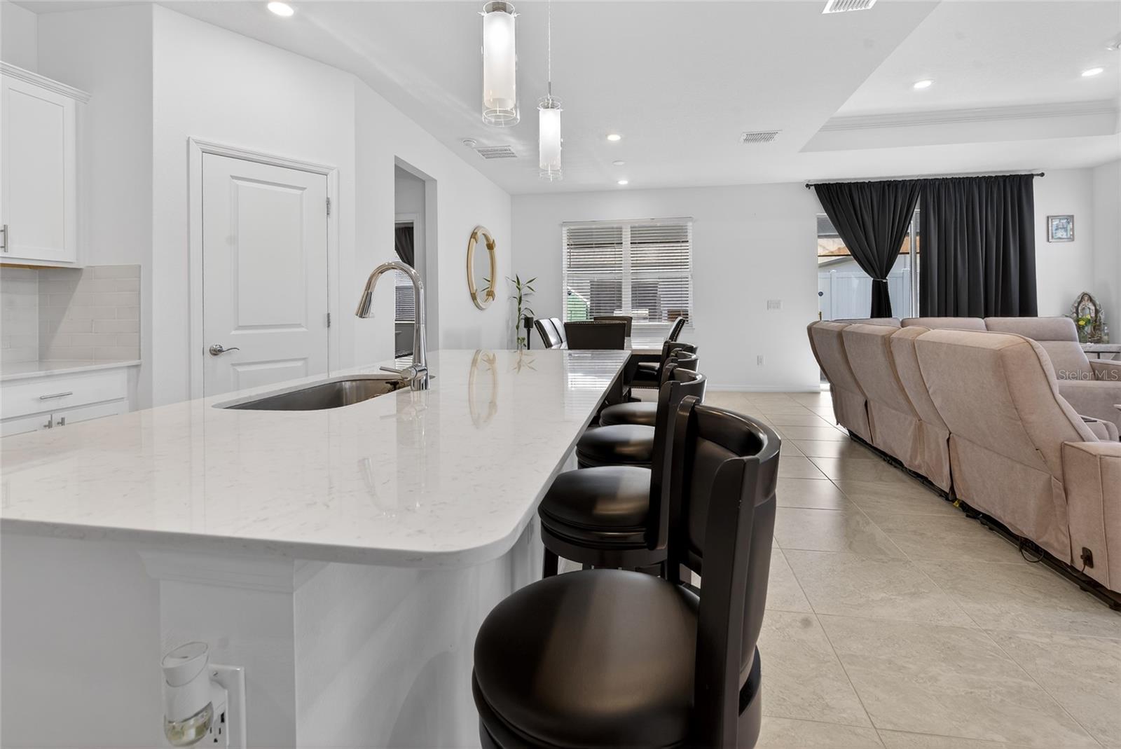 BREAKWATER - Residential