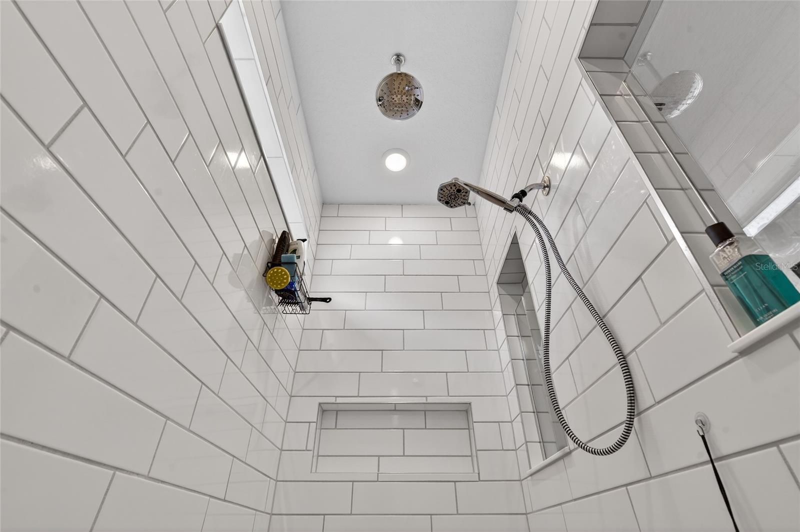 BREAKWATER - Residential