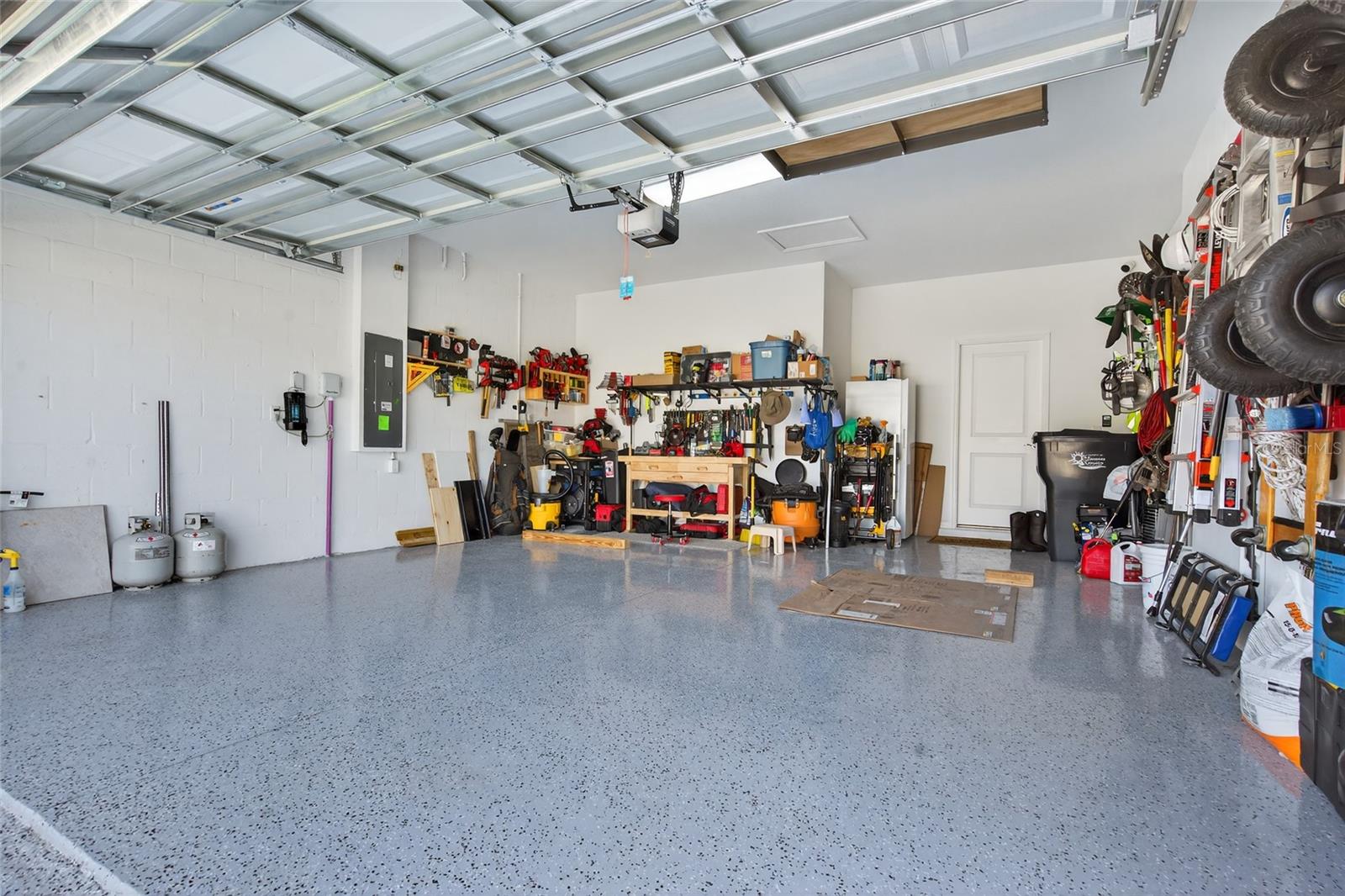 BREAKWATER - Residential