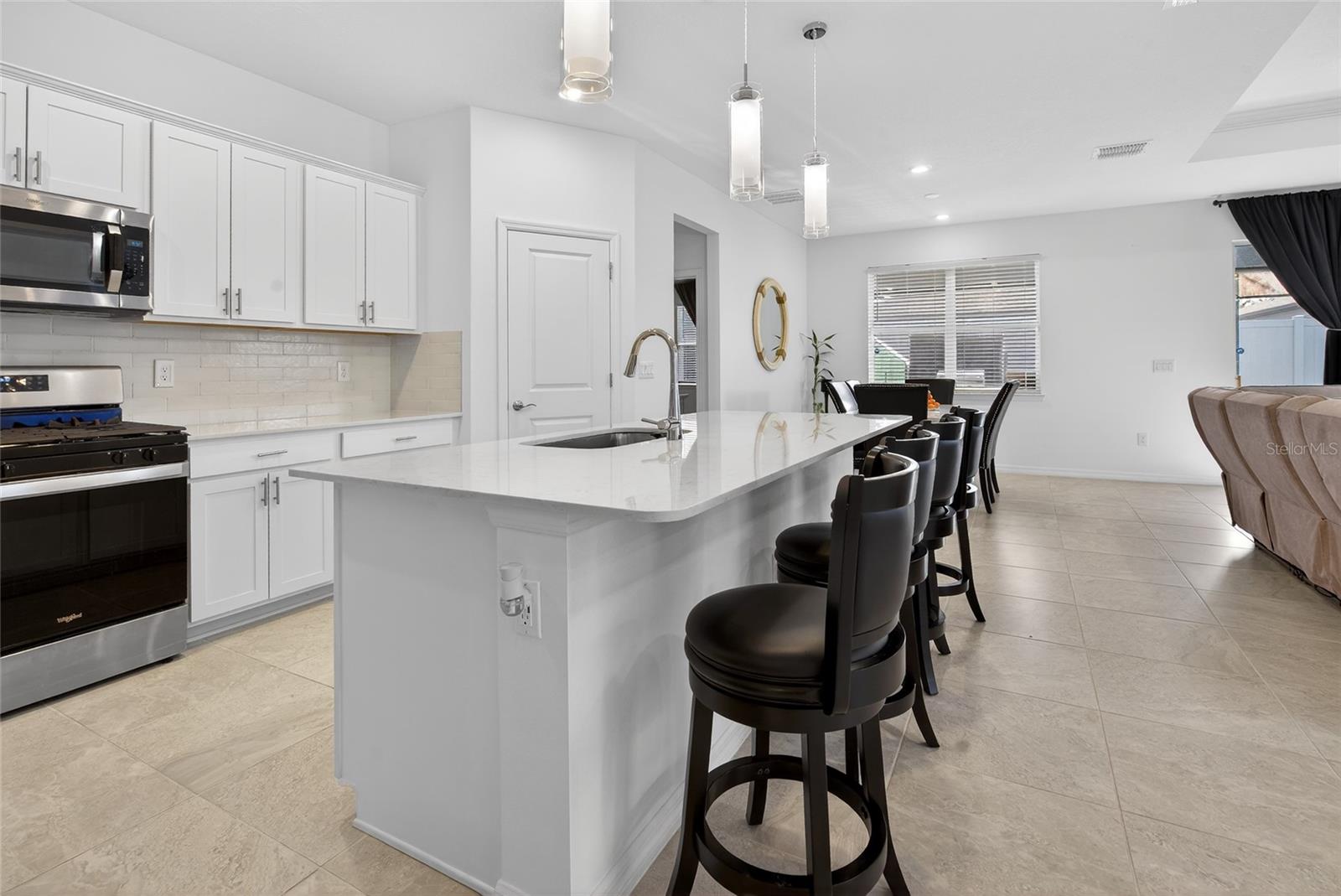 BREAKWATER - Residential