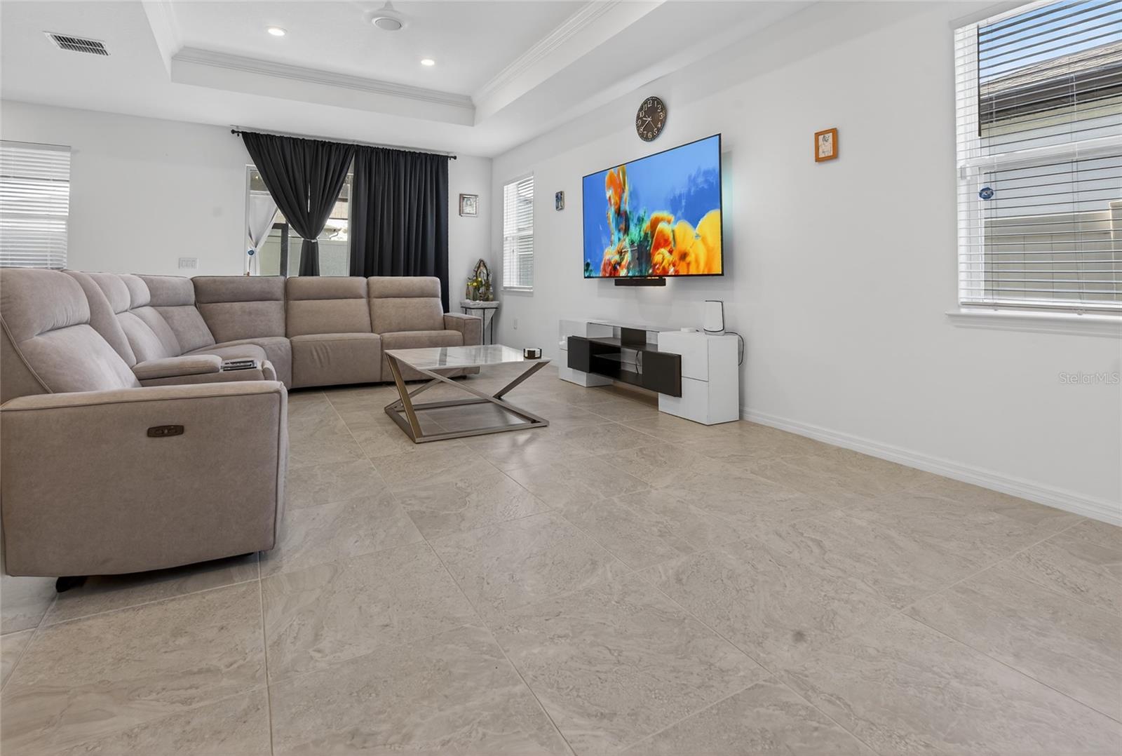 BREAKWATER - Residential