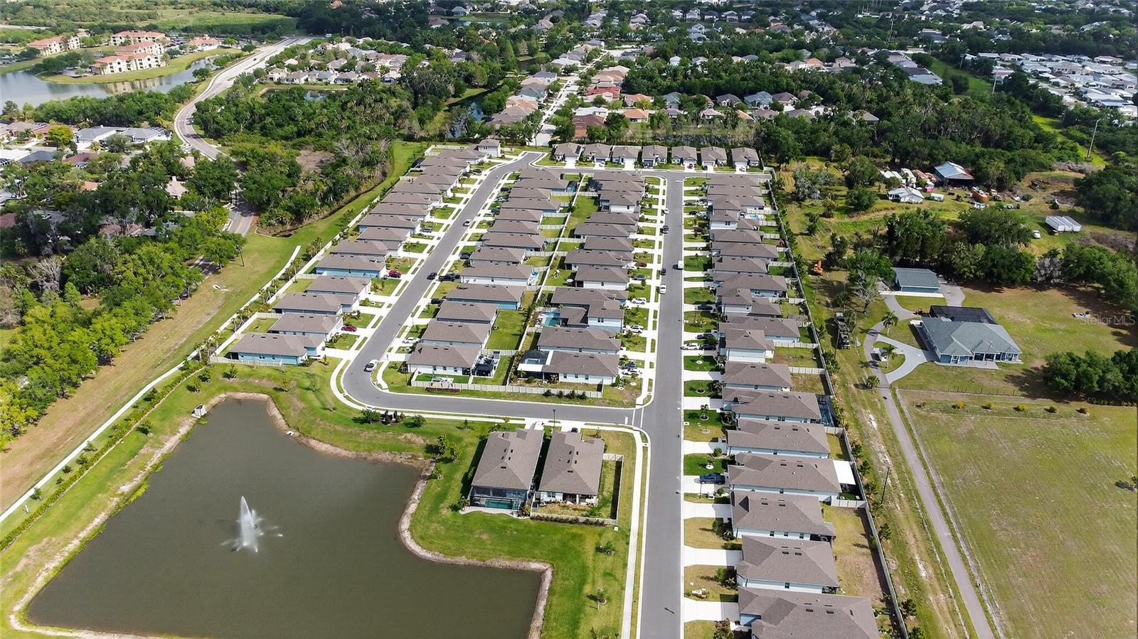 BREAKWATER - Residential