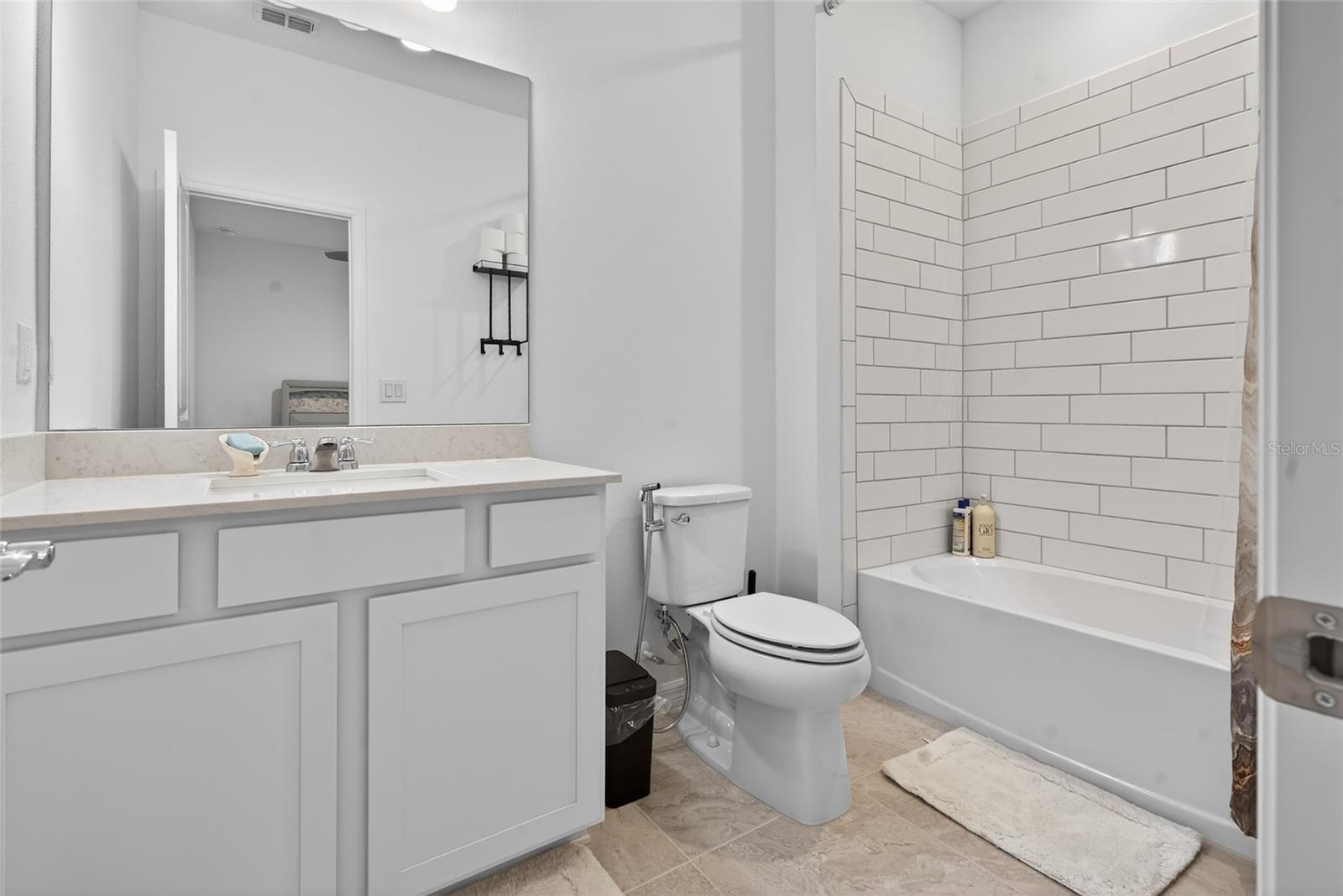 BREAKWATER - Residential