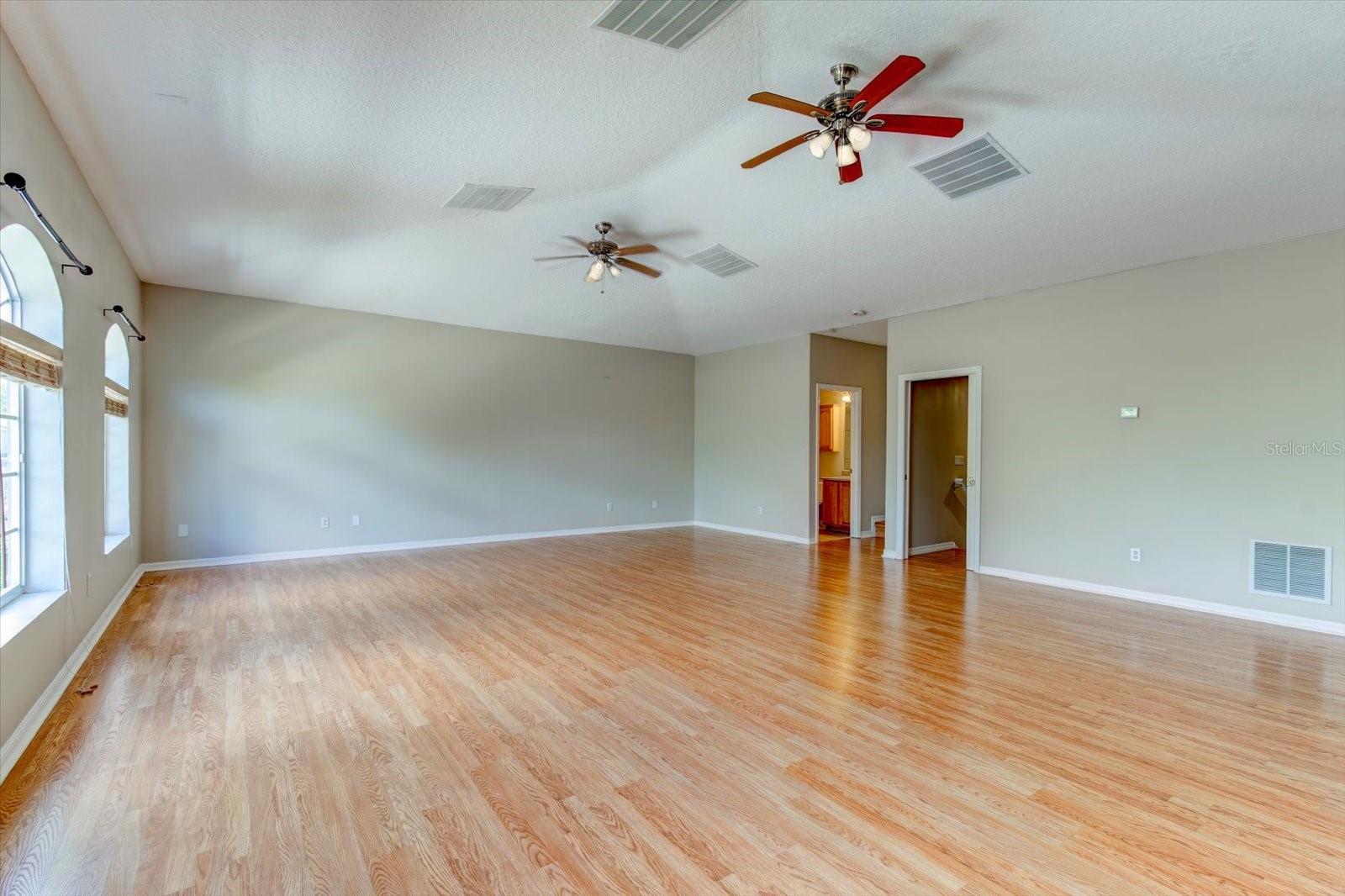 STONEYBROOK - Residential