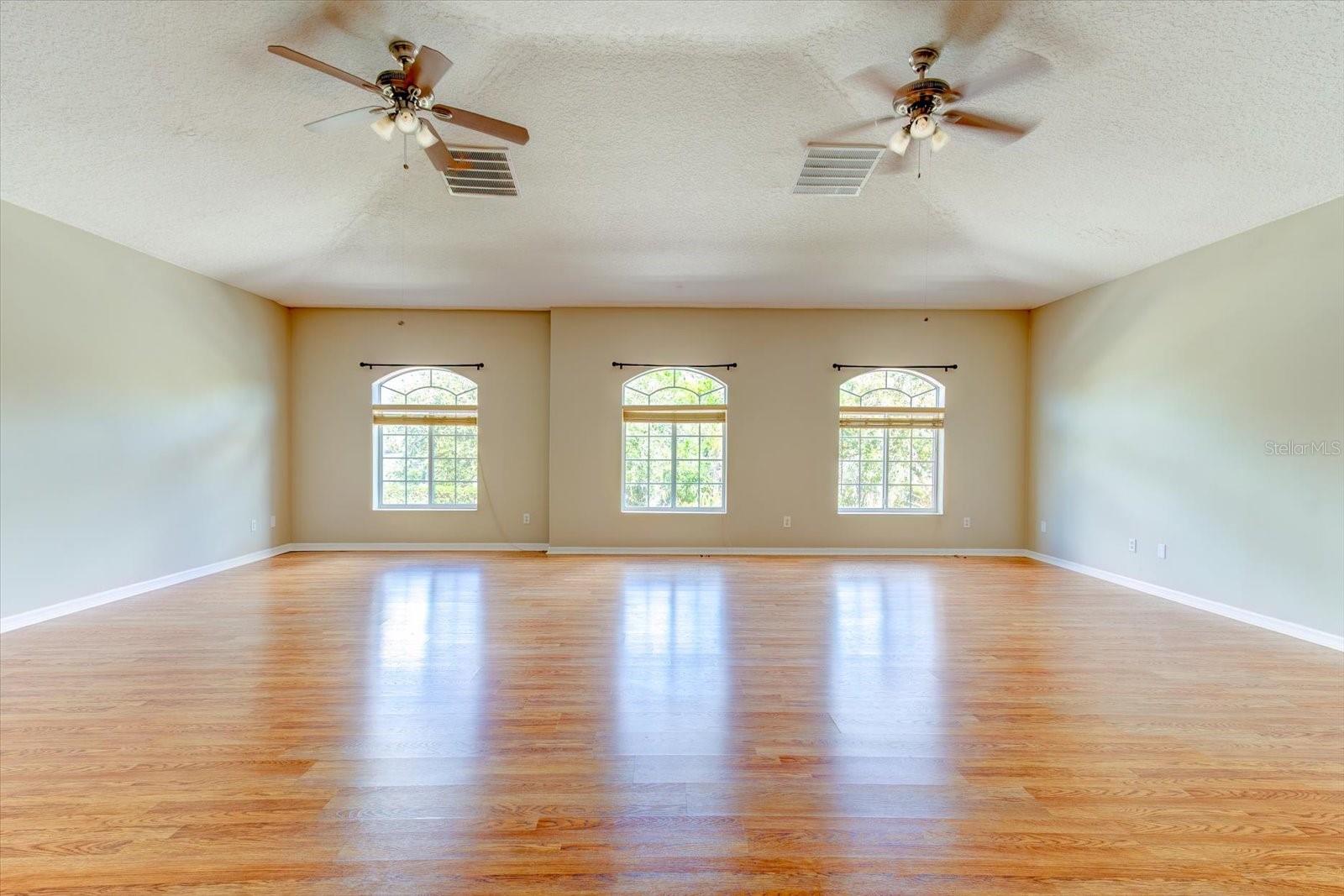 STONEYBROOK - Residential