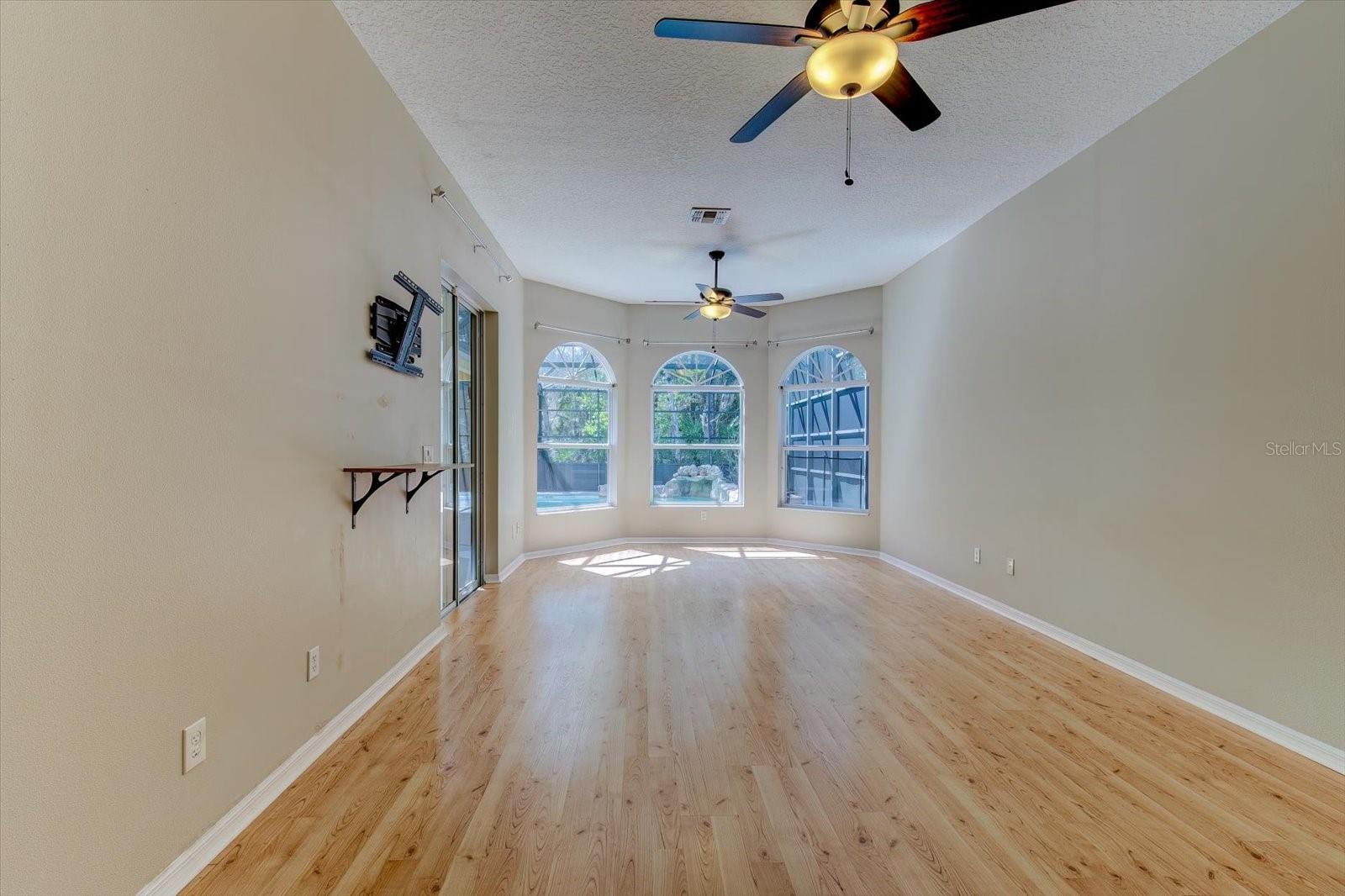 STONEYBROOK - Residential