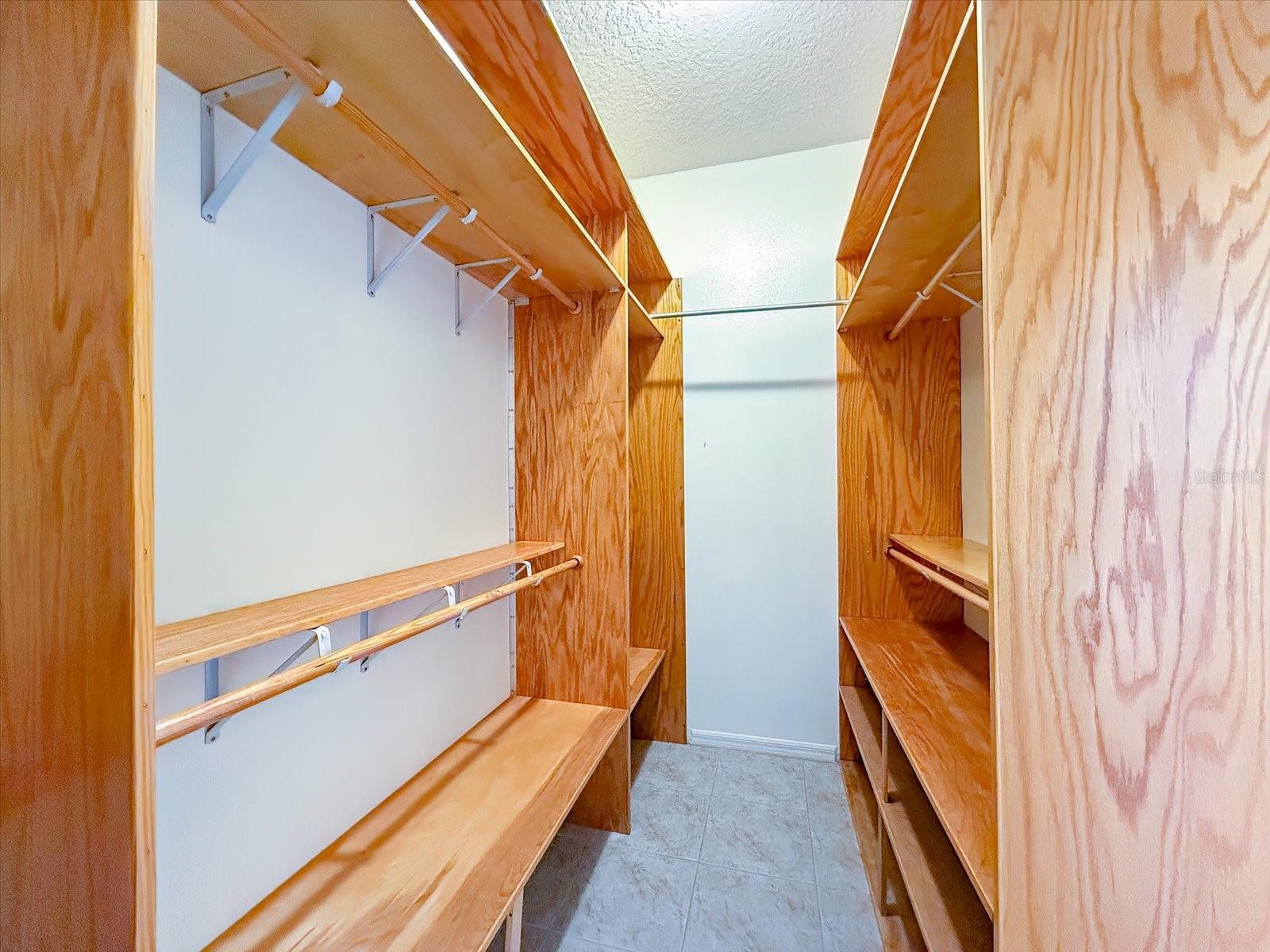 STONEYBROOK - Residential