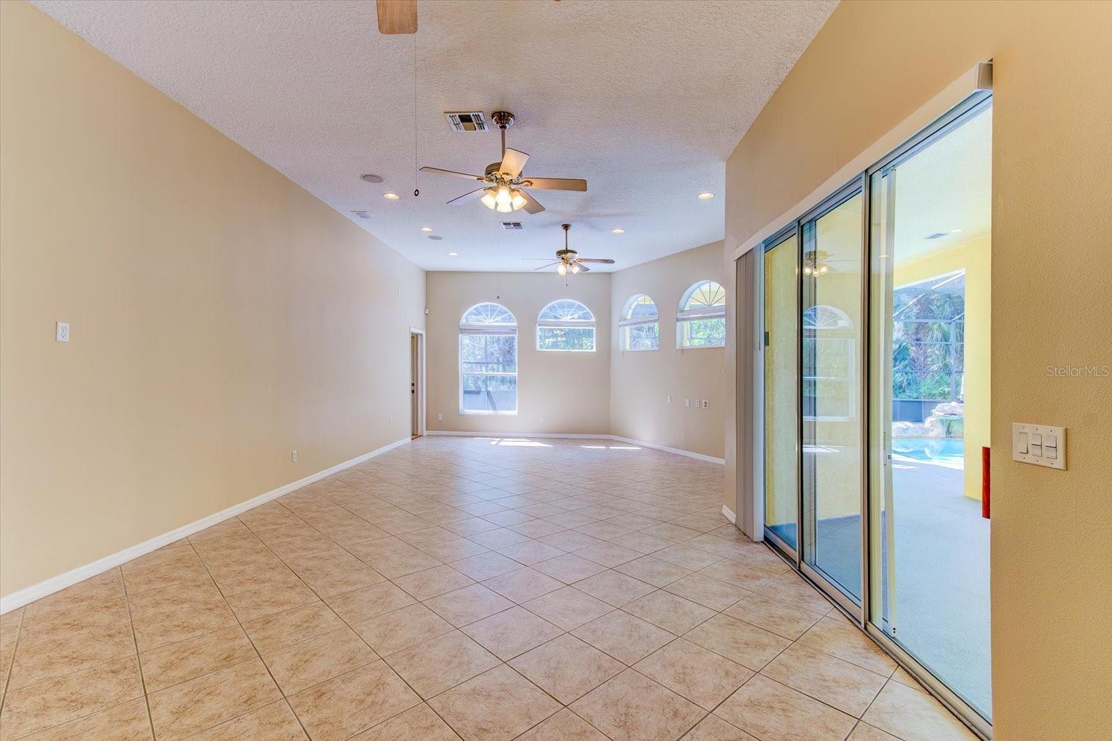 STONEYBROOK - Residential