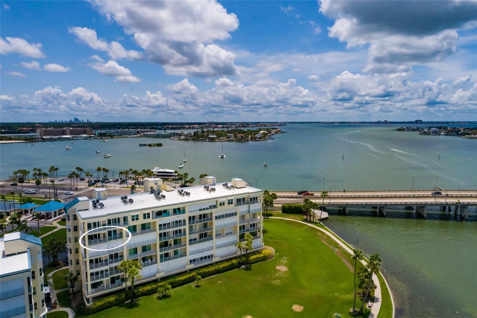 HARBOURSIDE CONDO - Residential