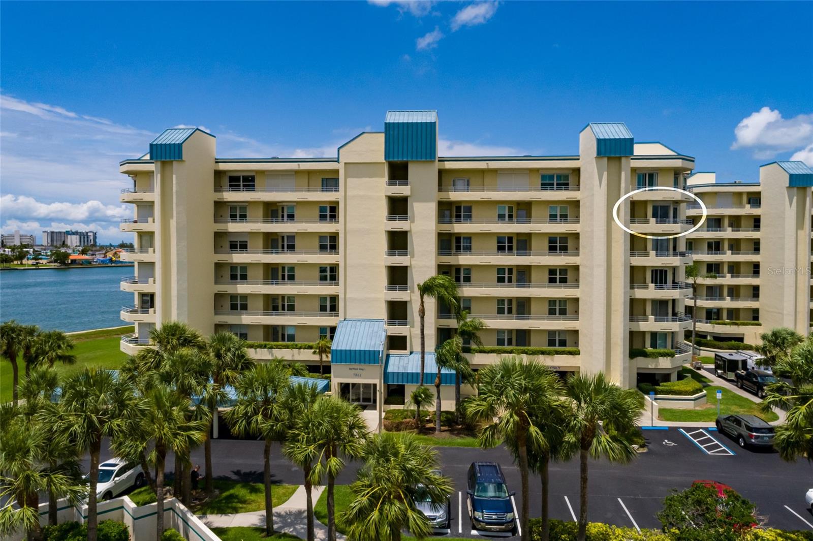 HARBOURSIDE CONDO - Residential