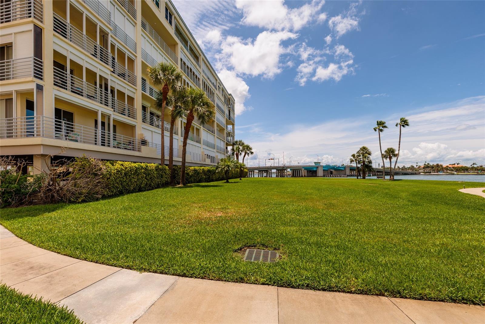 HARBOURSIDE CONDO - Residential