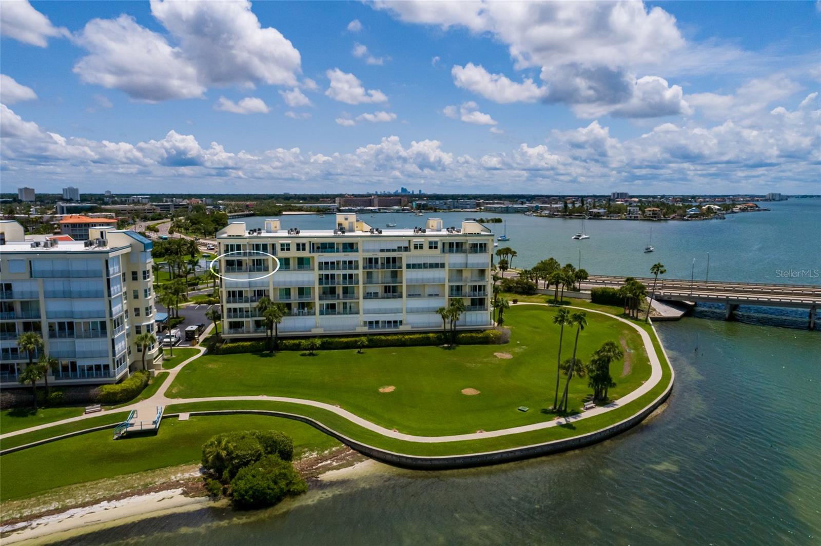 HARBOURSIDE CONDO - Residential