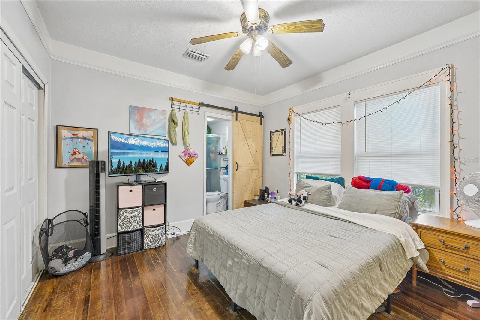 OAK VILLA SUB - Residential