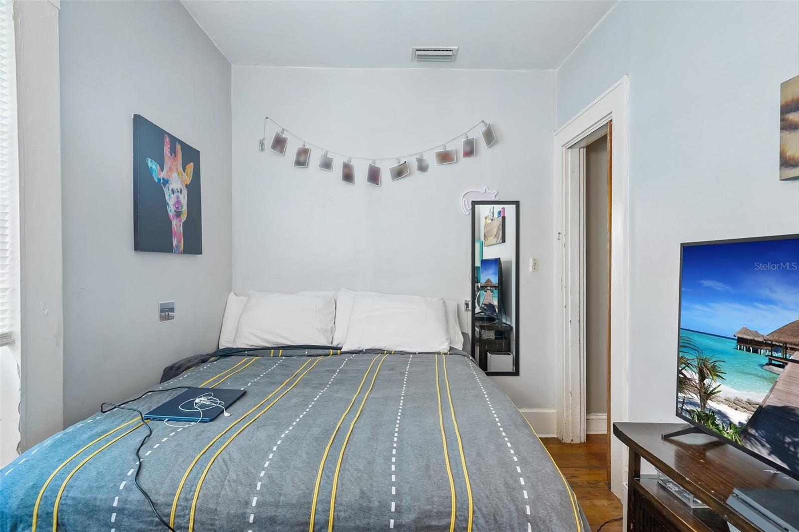 OAK VILLA SUB - Residential