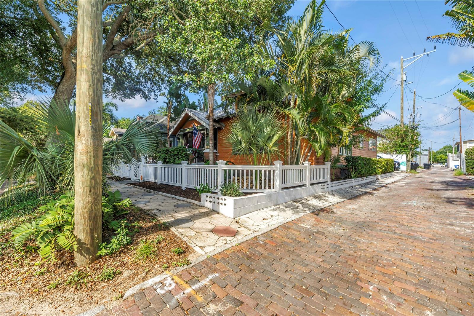 JACKSONS - Residential