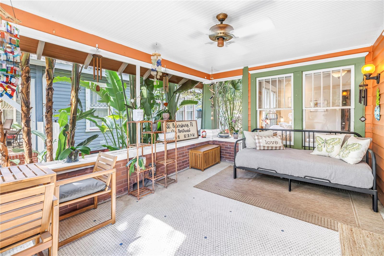 JACKSONS - Residential