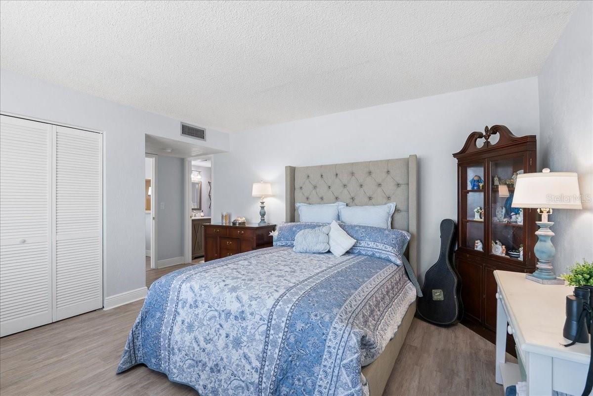 OCEAN VIEW MANOR CONDO - Residential