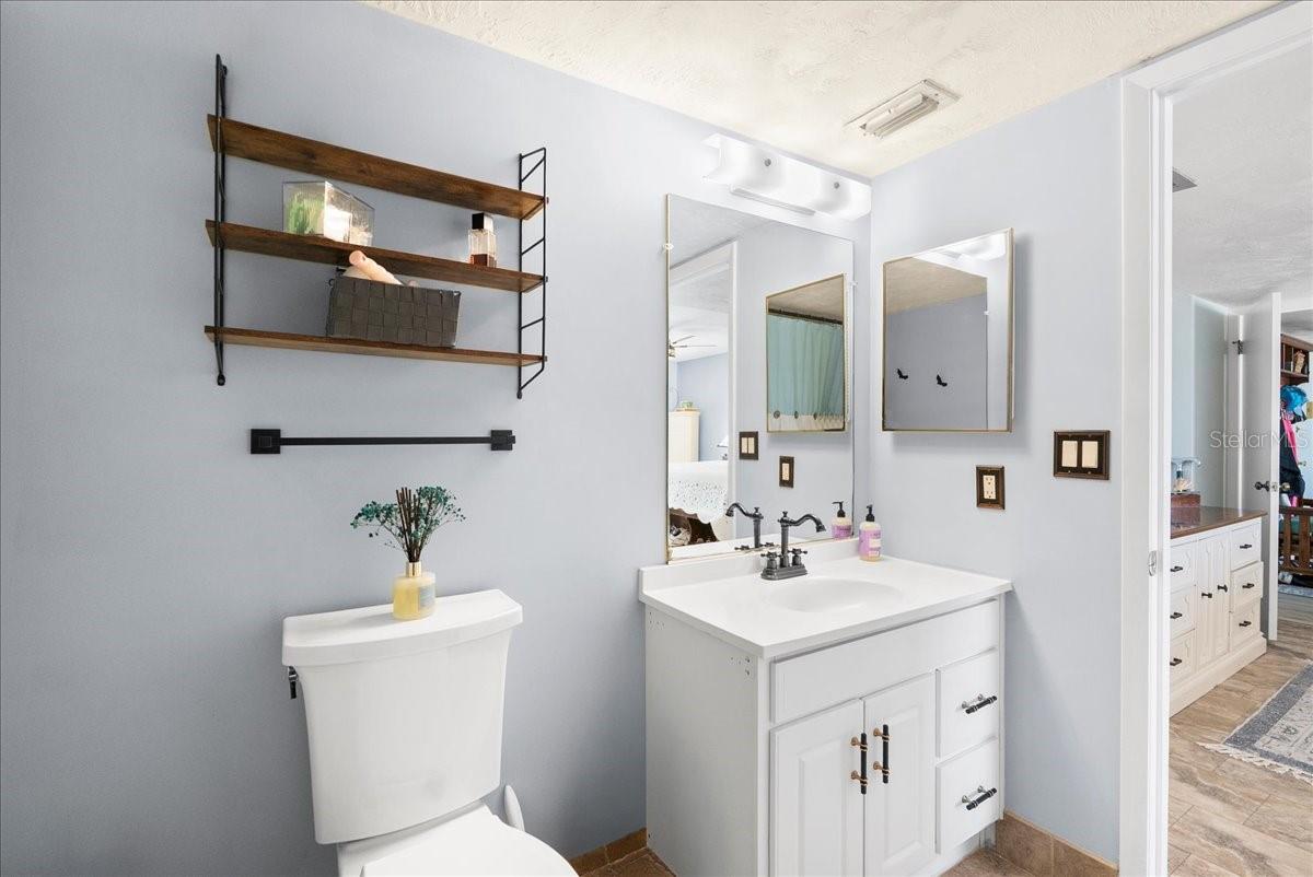 OCEAN VIEW MANOR CONDO - Residential