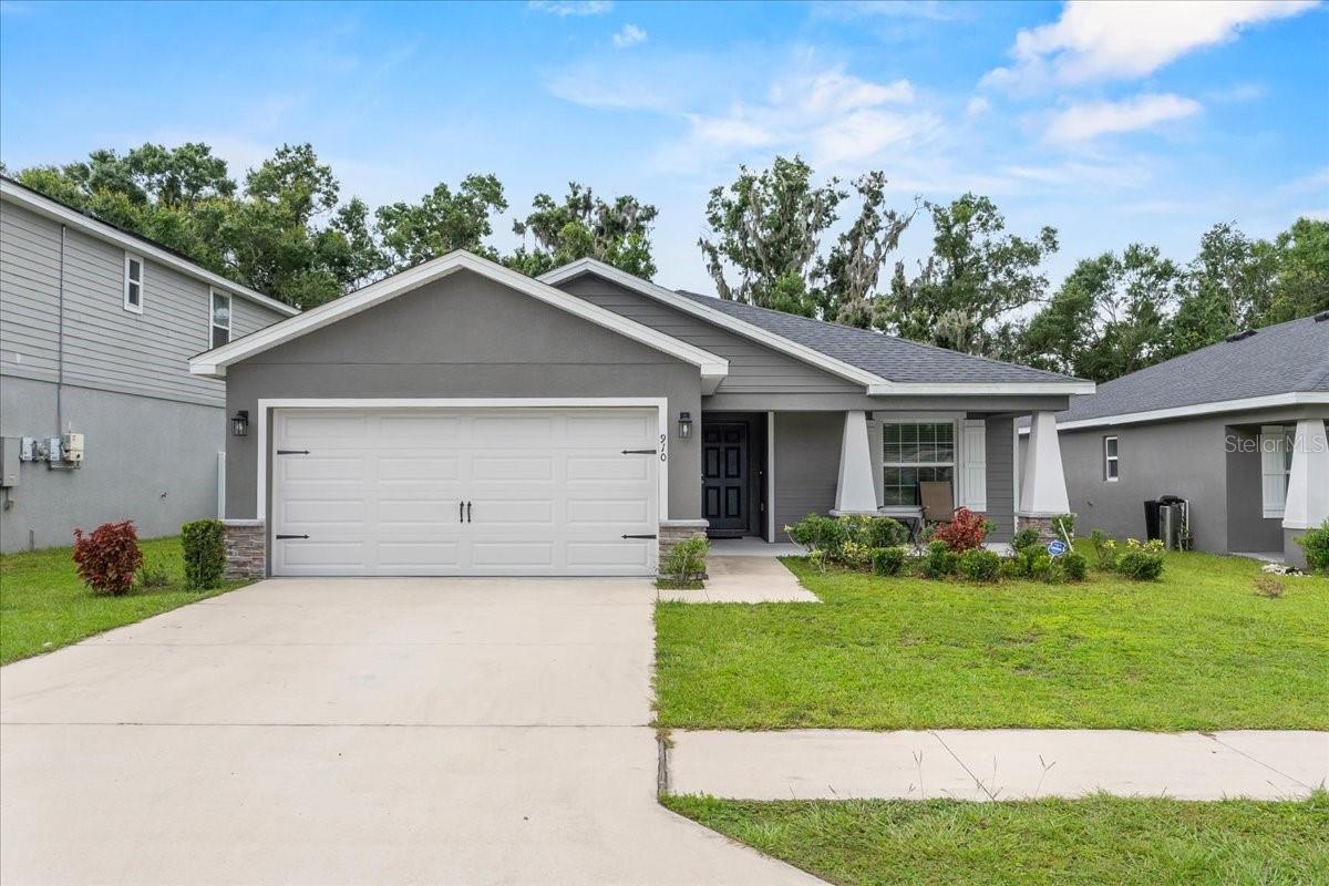 Welcome to Your Dream Home in Lakeland!
This beautiful 3-bedroom, 2-bathroom home is located in one of Lakeland’s most desirable areas—just minutes from shopping, dining, and major highways for easy commuting.
Step inside and fall in love with the open floor plan, perfect for entertaining or enjoying everyday living. The spacious living area flows seamlessly into the kitchen and dining space, with modern finishes and plenty of natural light throughout.
Built recently, this home offers the peace of mind of a newer build with energy-efficient features, updated systems, and stylish touches. The split-bedroom layout provides extra privacy, with a generous primary suite, walk-in closet, and a private en-suite bathroom.
Whether you’re relaxing in your fenced backyard or enjoying the convenience of a prime location, this home has everything you need and more.
Don’t miss your chance to own this move-in ready gem—schedule your showing today!