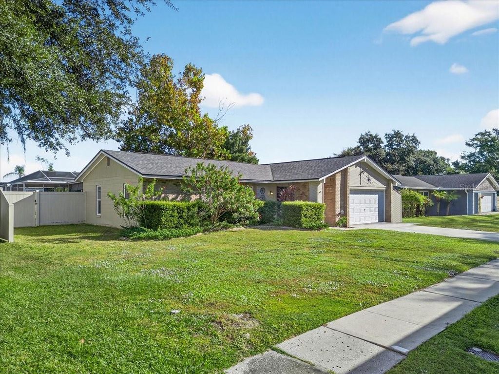 Photo of 604 Pine Forest Drive, Brandon, FL 33511 (MLS # P4936821)
