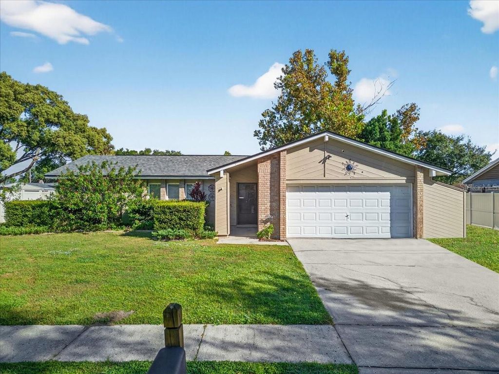 Photo of 604 Pine Forest Drive, Brandon, FL 33511 (MLS # P4936821)