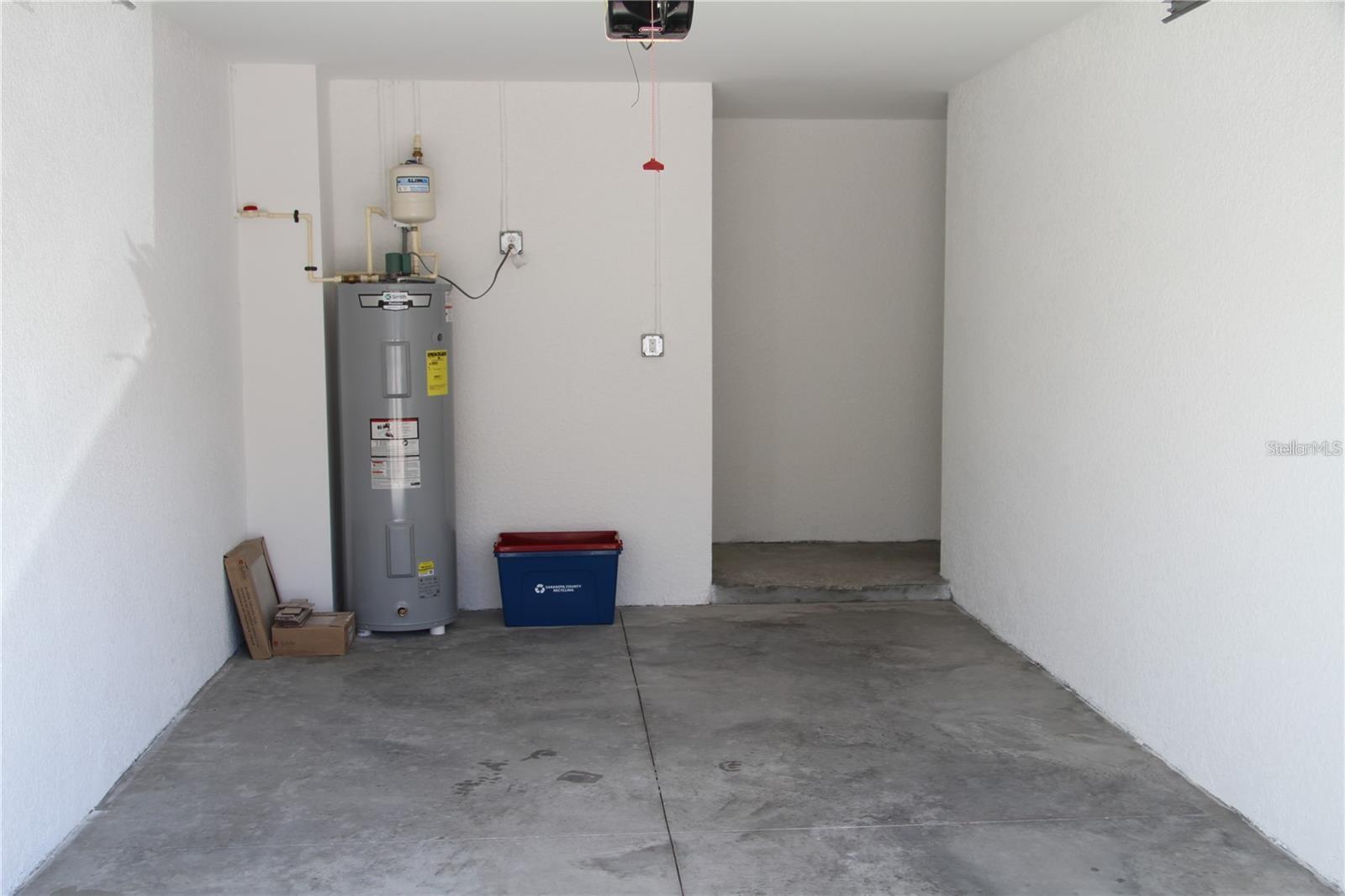 BAY STREET VILLAGE - Residential Lease