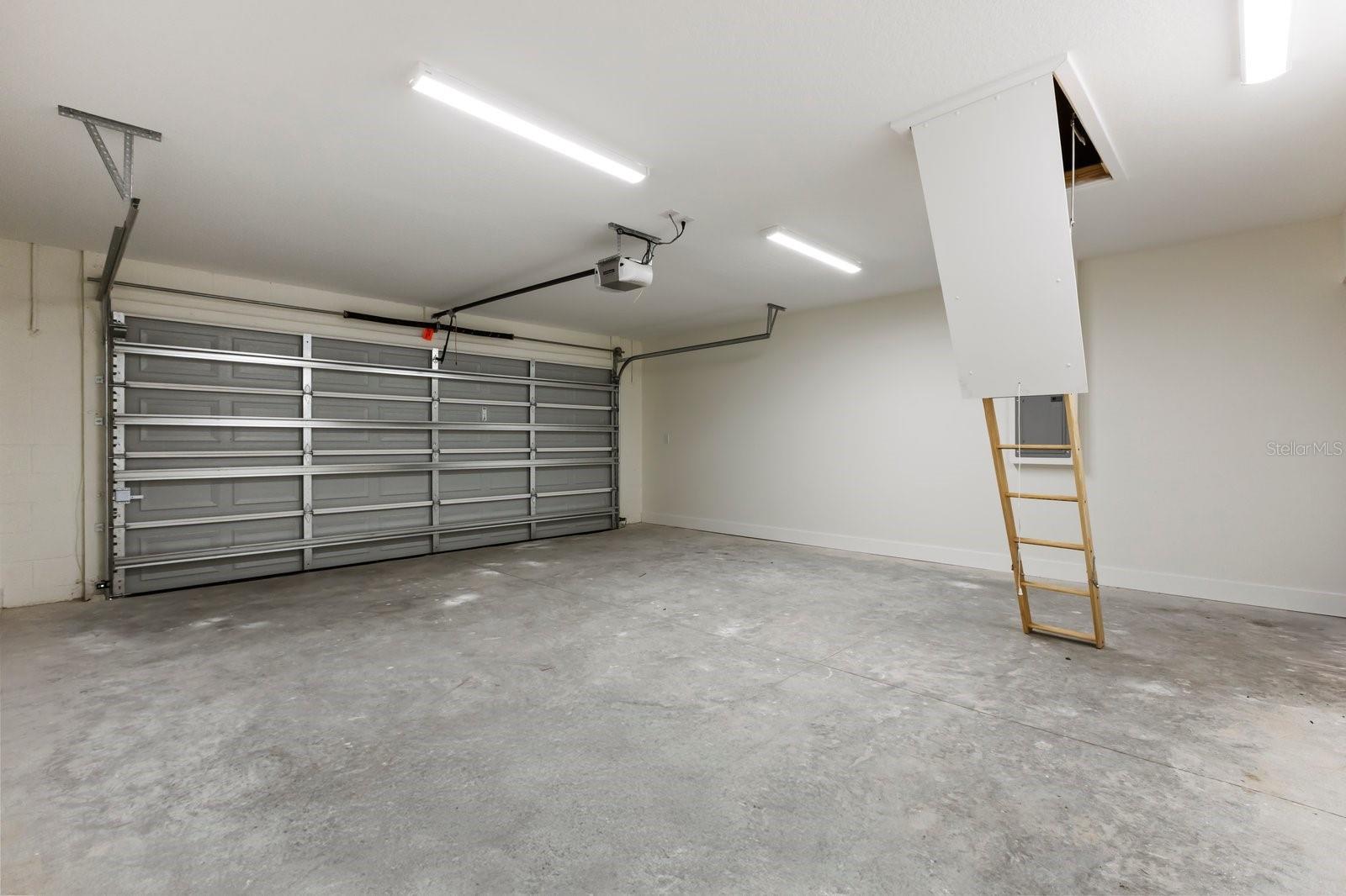 SILVER SPRINGS SHORES - Residential