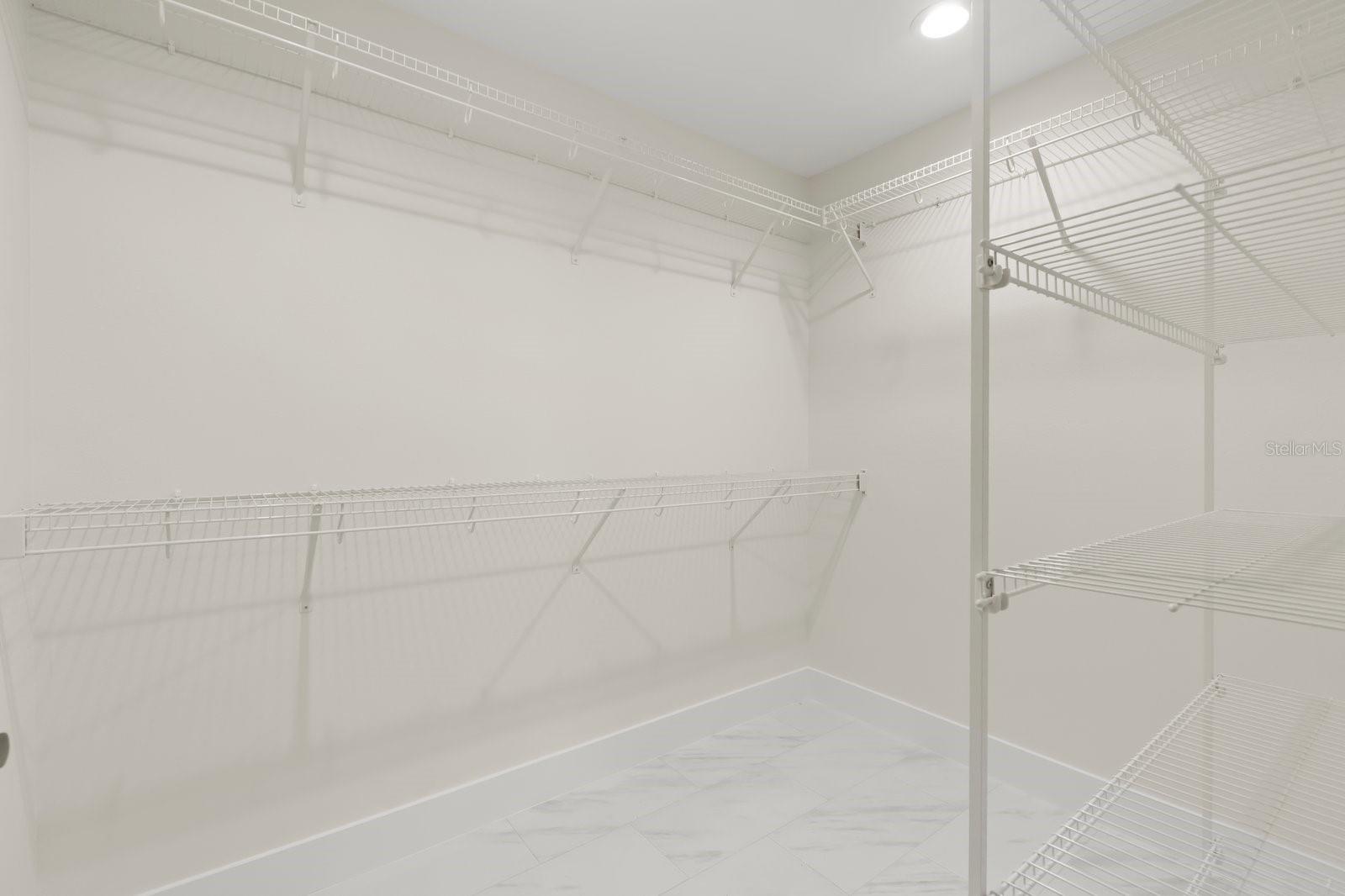 SILVER SPRINGS SHORES - Residential