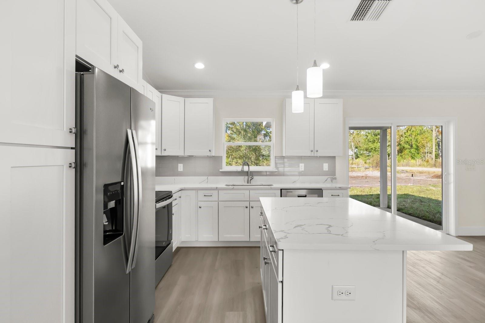 SILVER SPRINGS SHORES - Residential