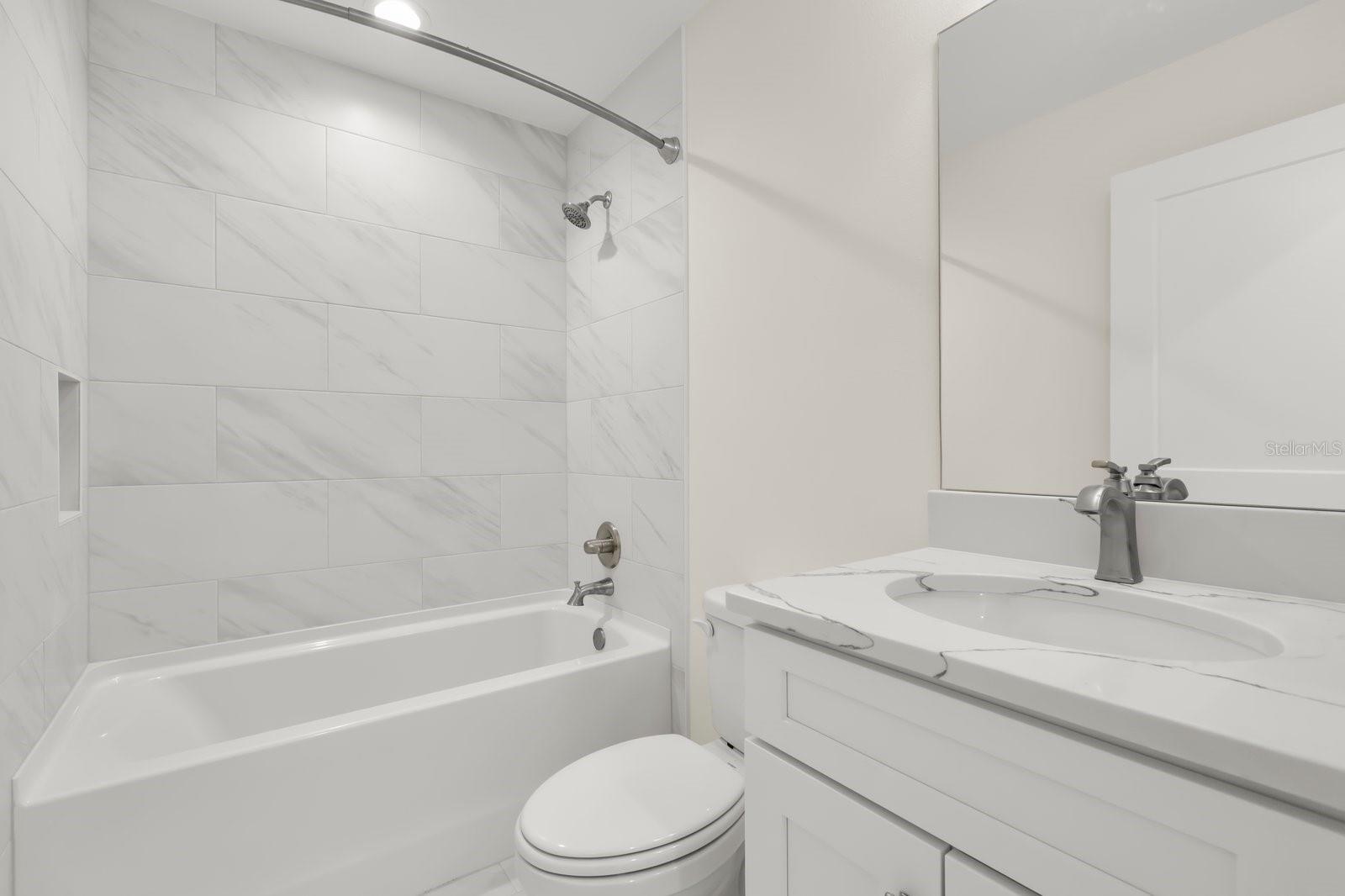 SILVER SPRINGS SHORES - Residential