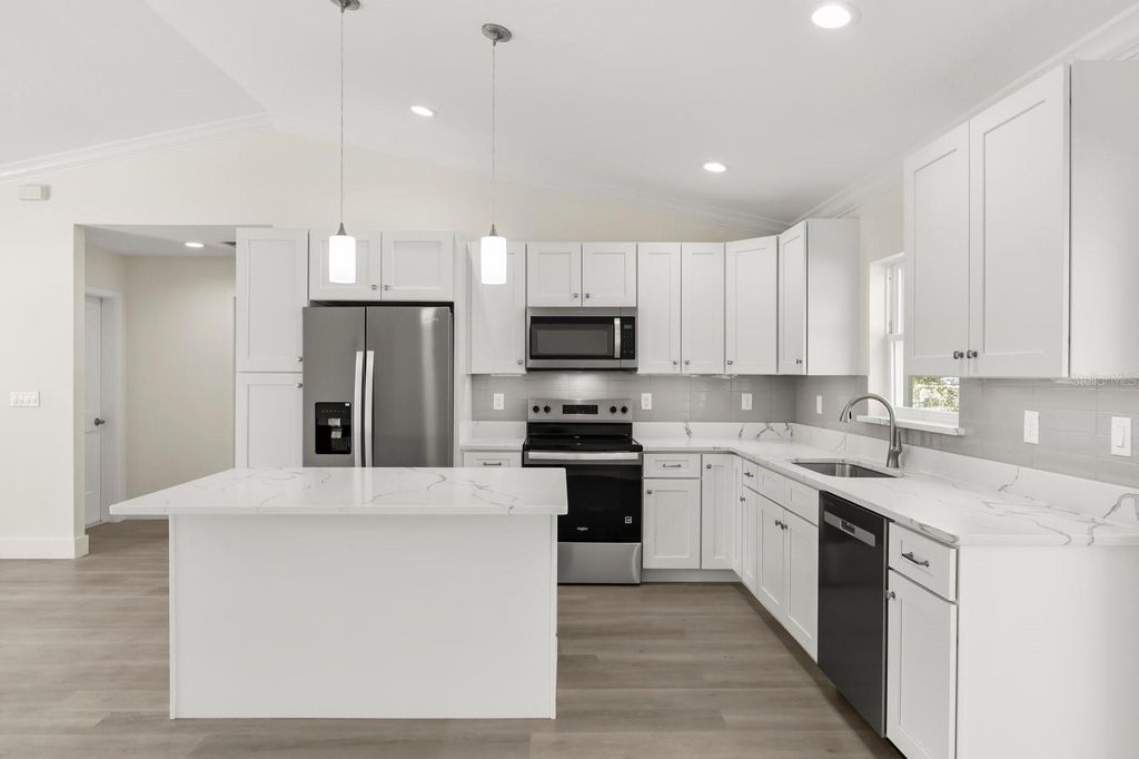 Photo of 32 Fisher Lane Way, Ocklawaha, FL 32179 (MLS # G5102506)