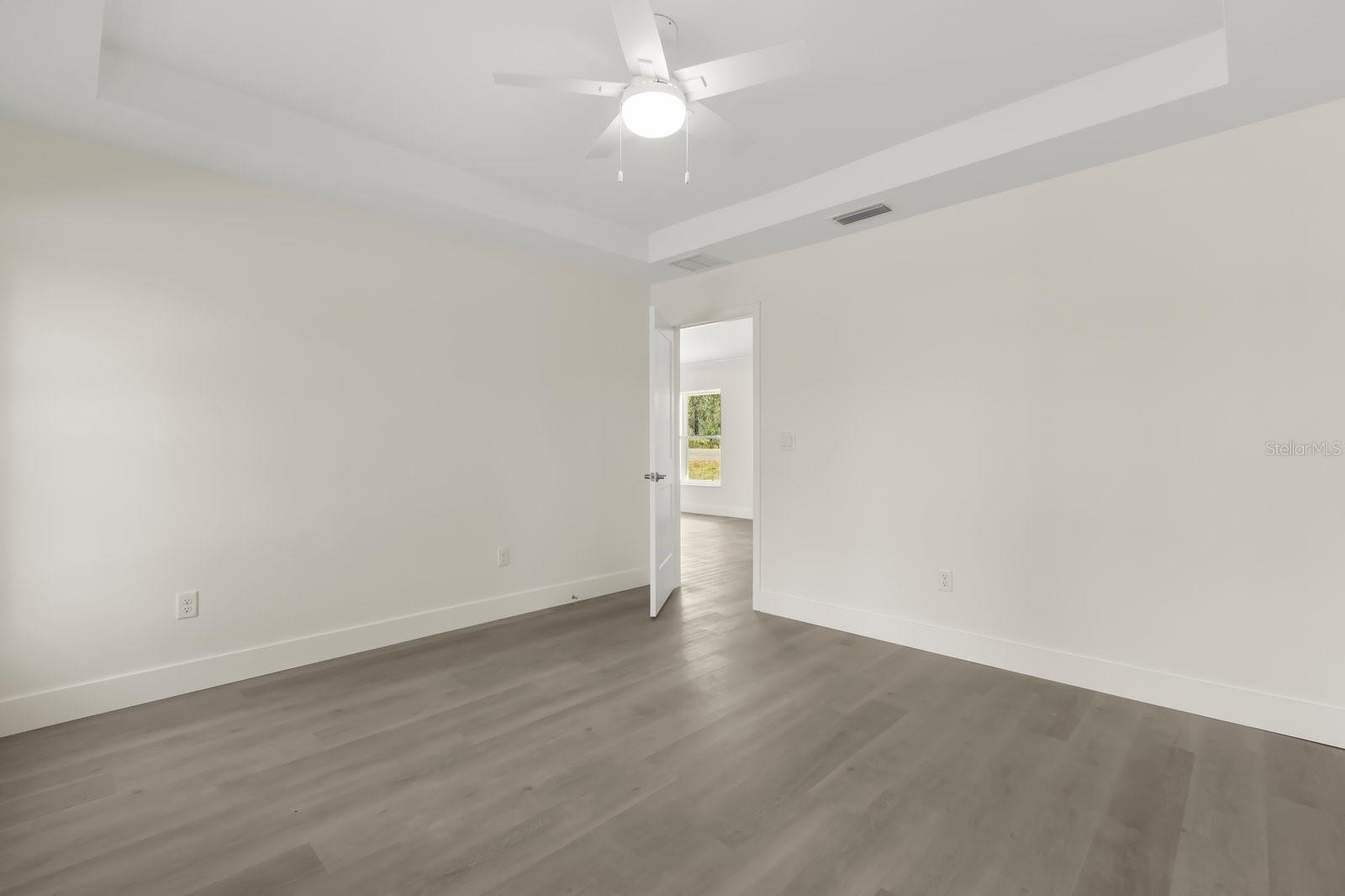 SILVER SPRINGS SHORES - Residential