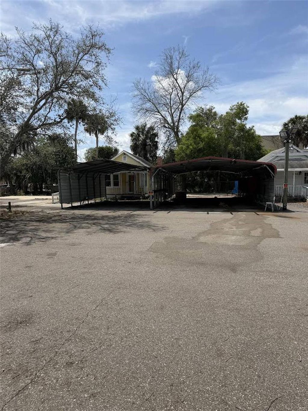 Photo of 1042 N Dixie Freeway, New Smyrna Beach, FL 32168 (MLS # NS1087999)