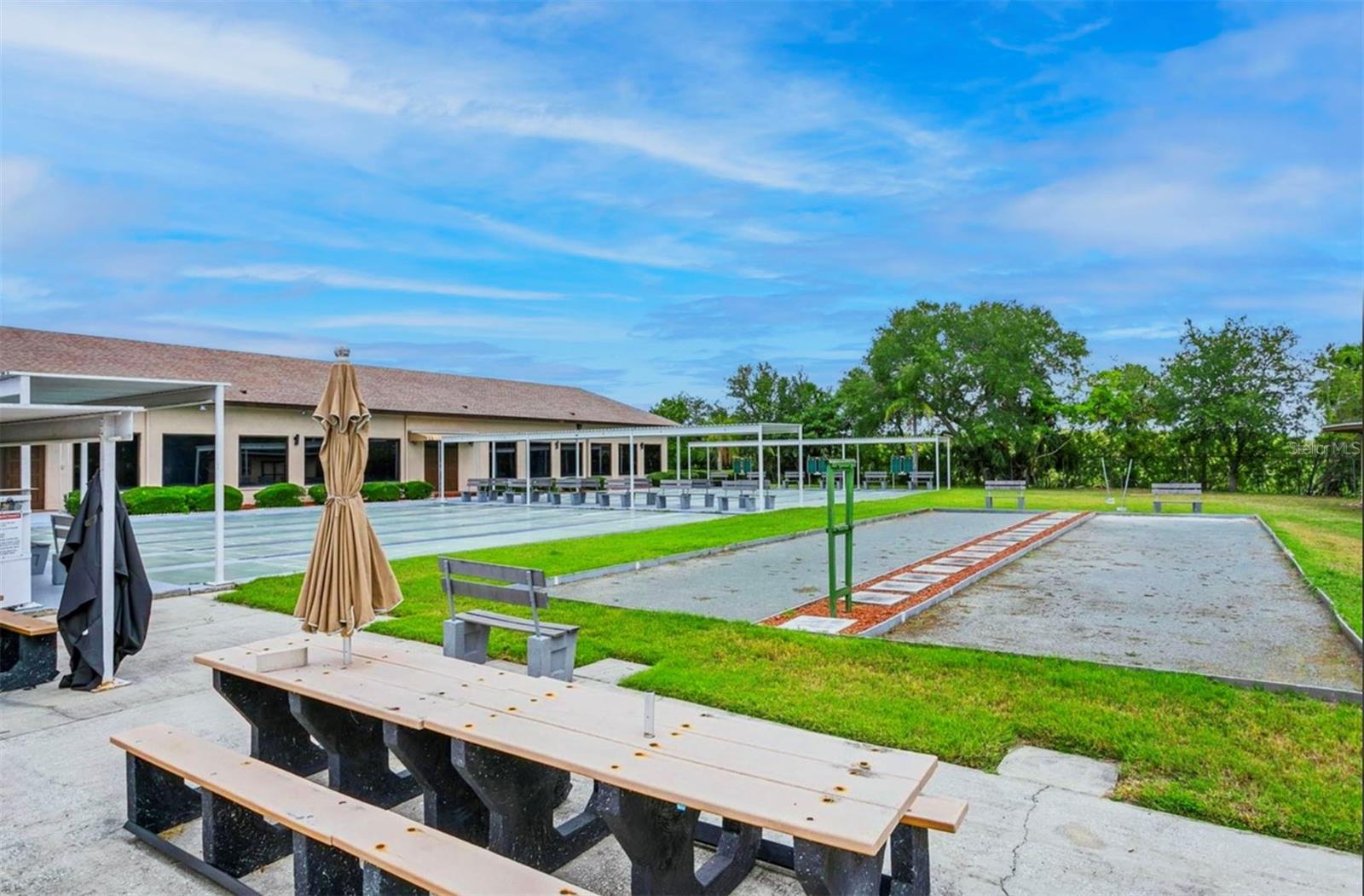 LONG BAYOU - Residential