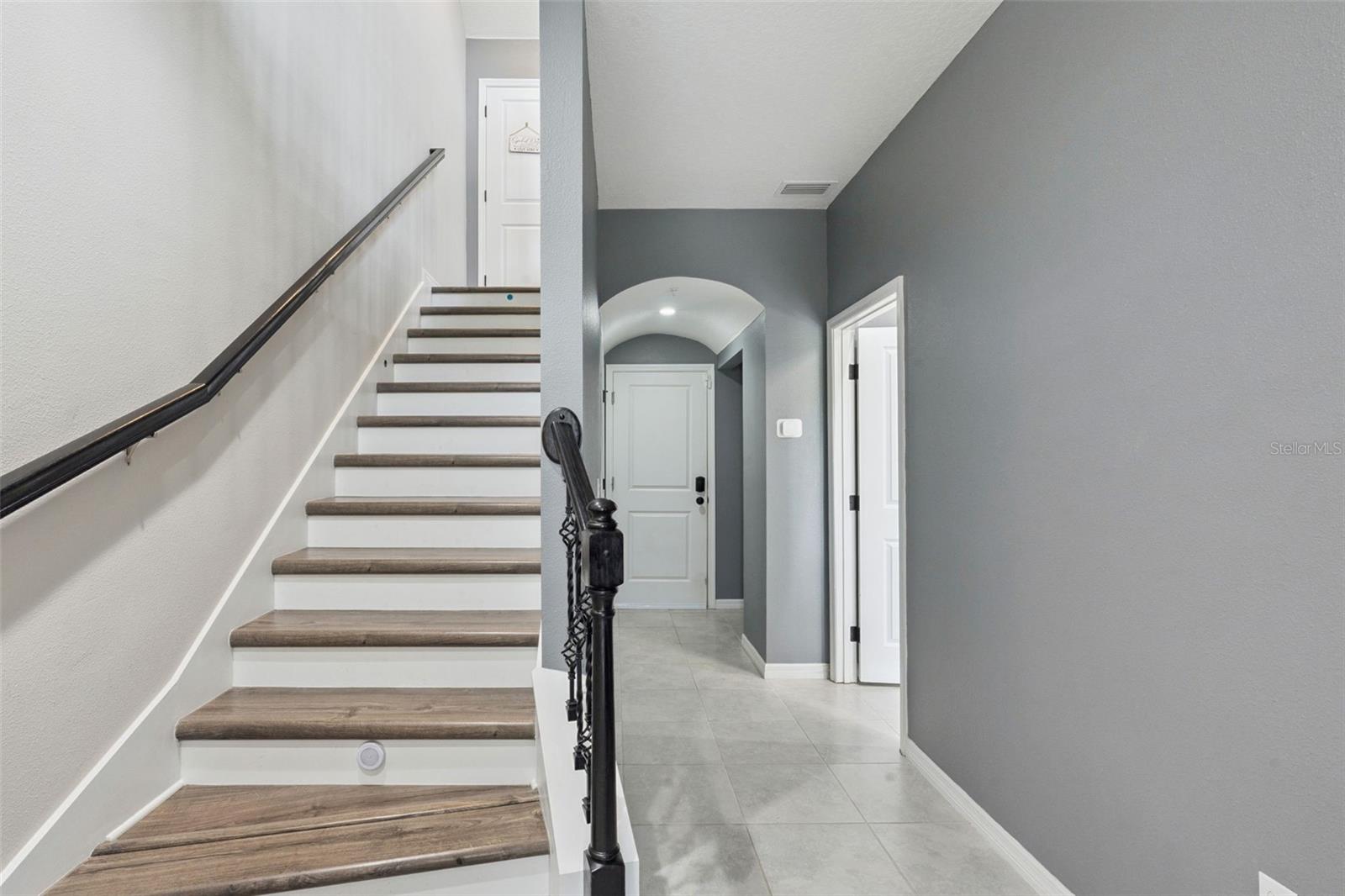 476 PORTICO COURT