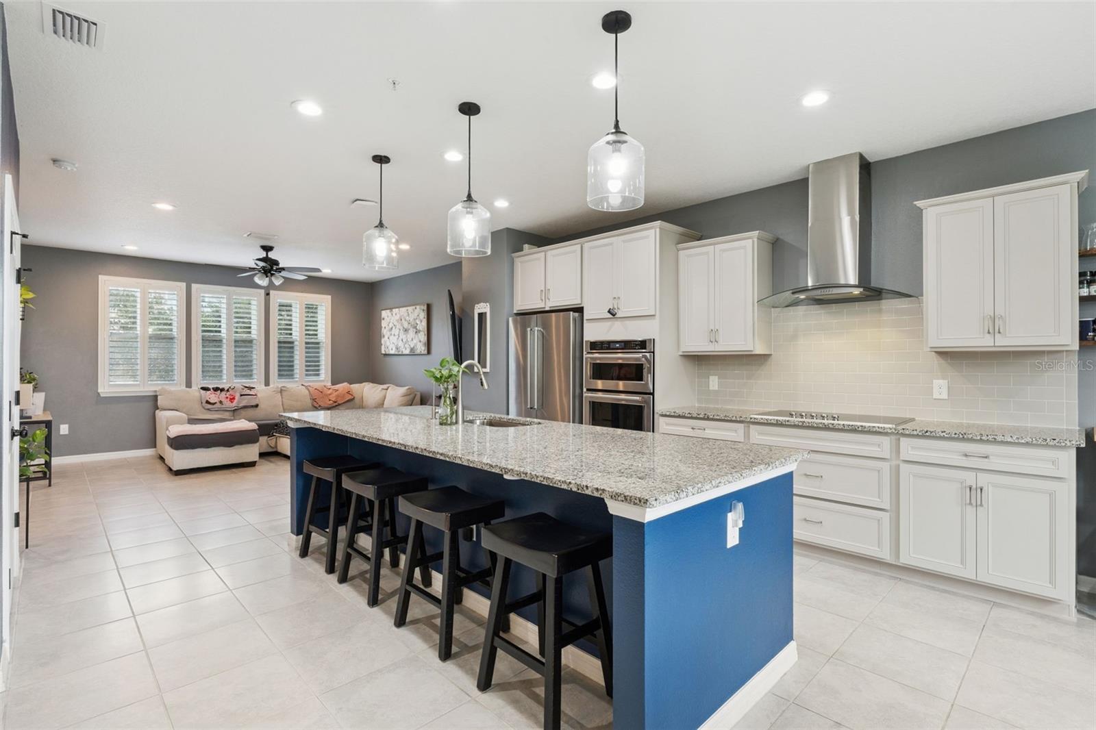 476 PORTICO COURT