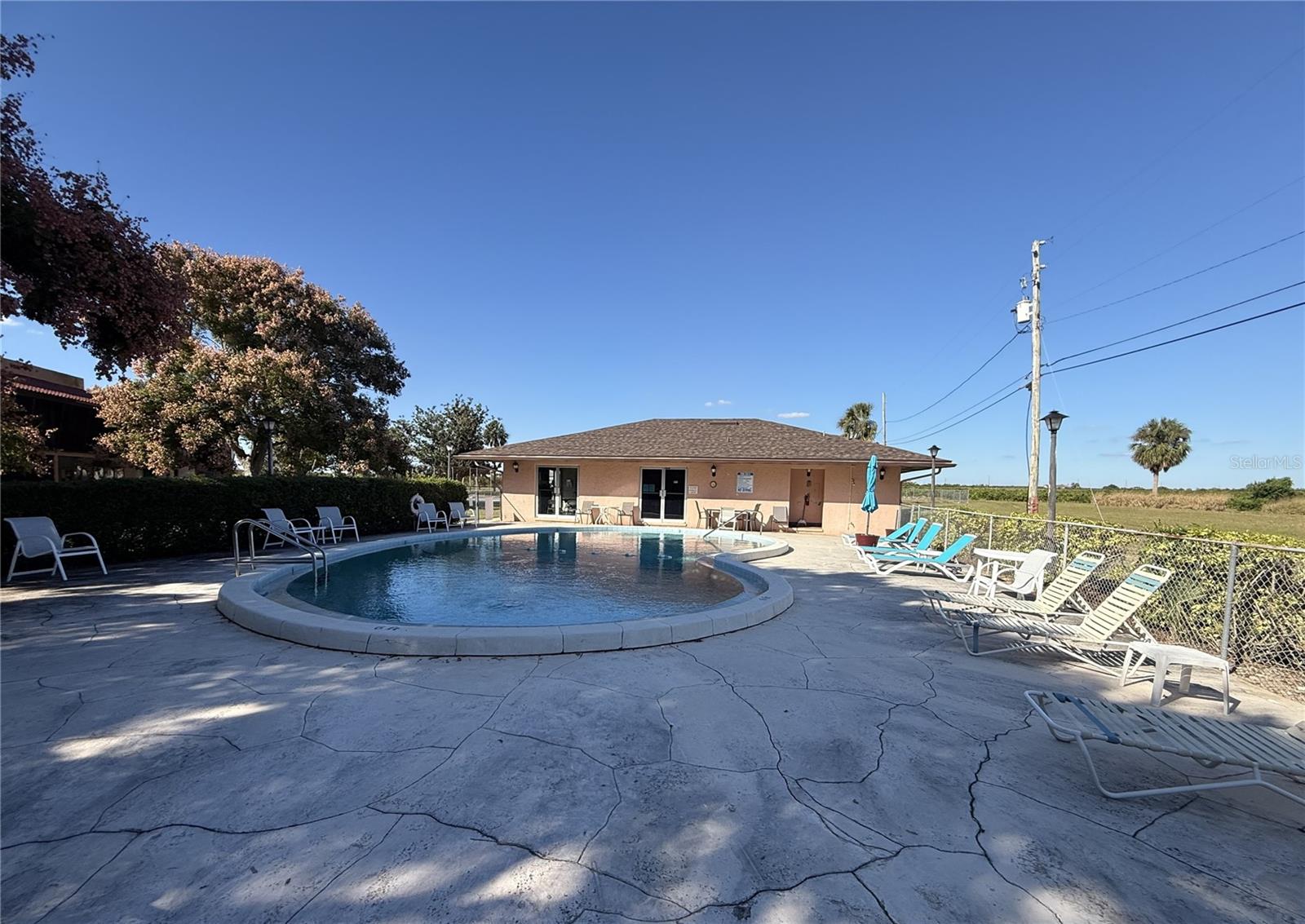 LA CASA CONDO - Residential