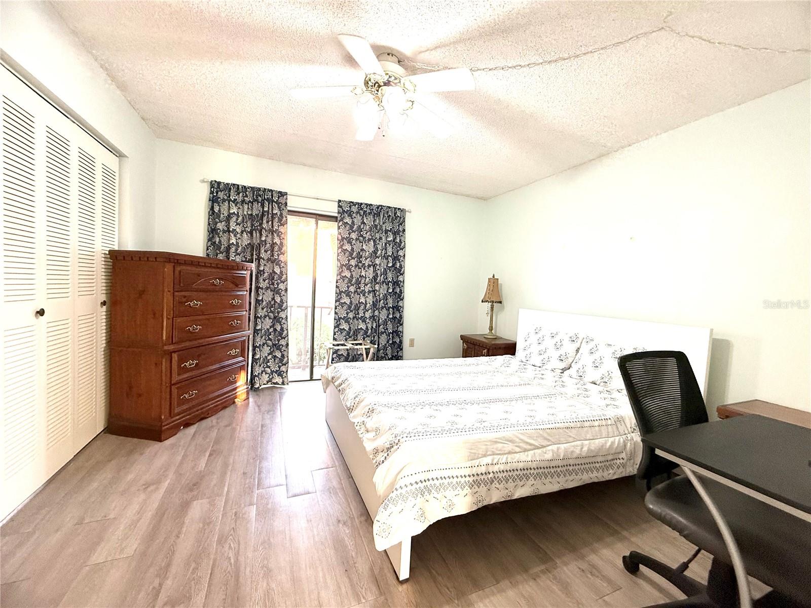 LA CASA CONDO - Residential