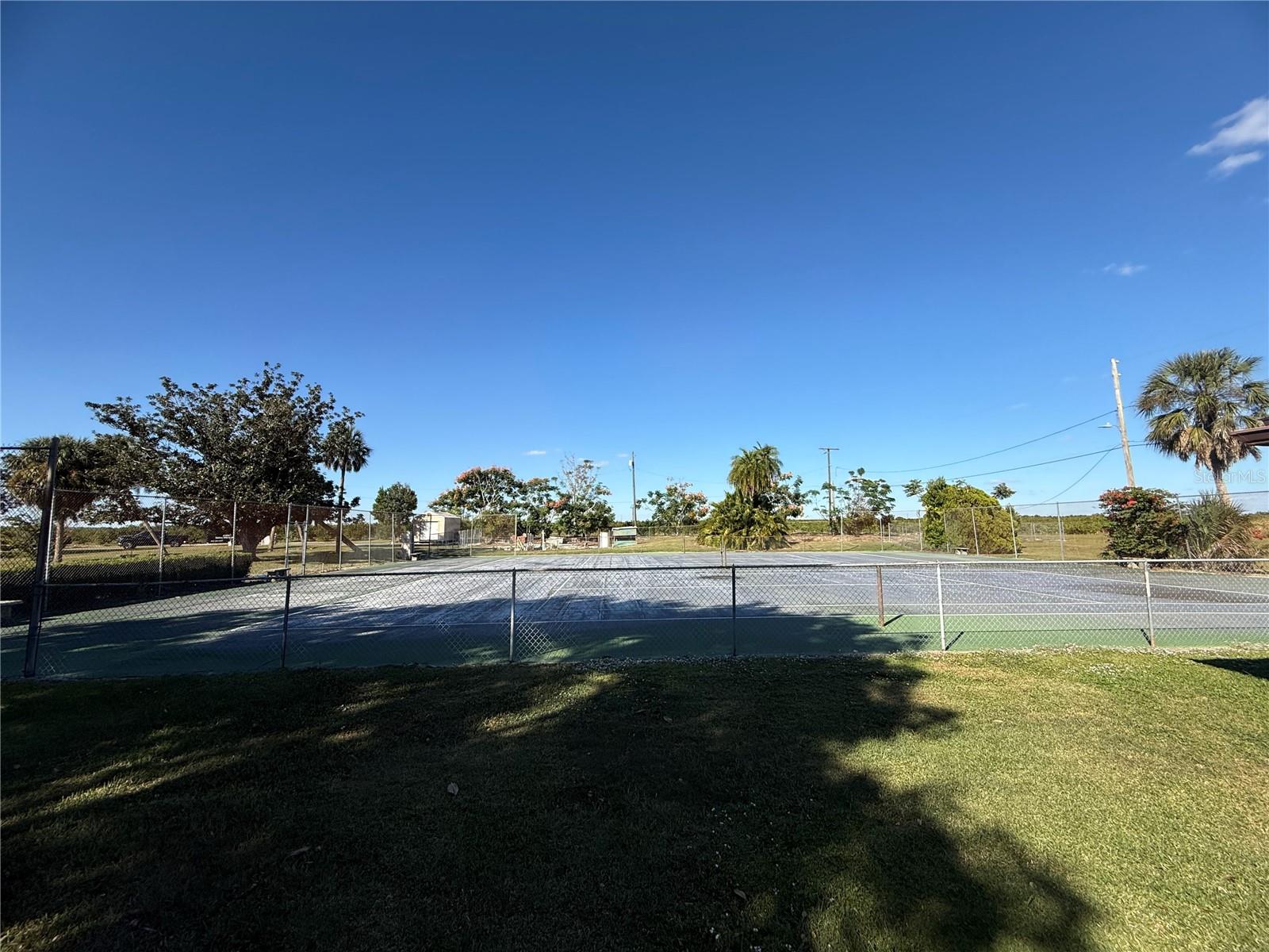 LA CASA CONDO - Residential