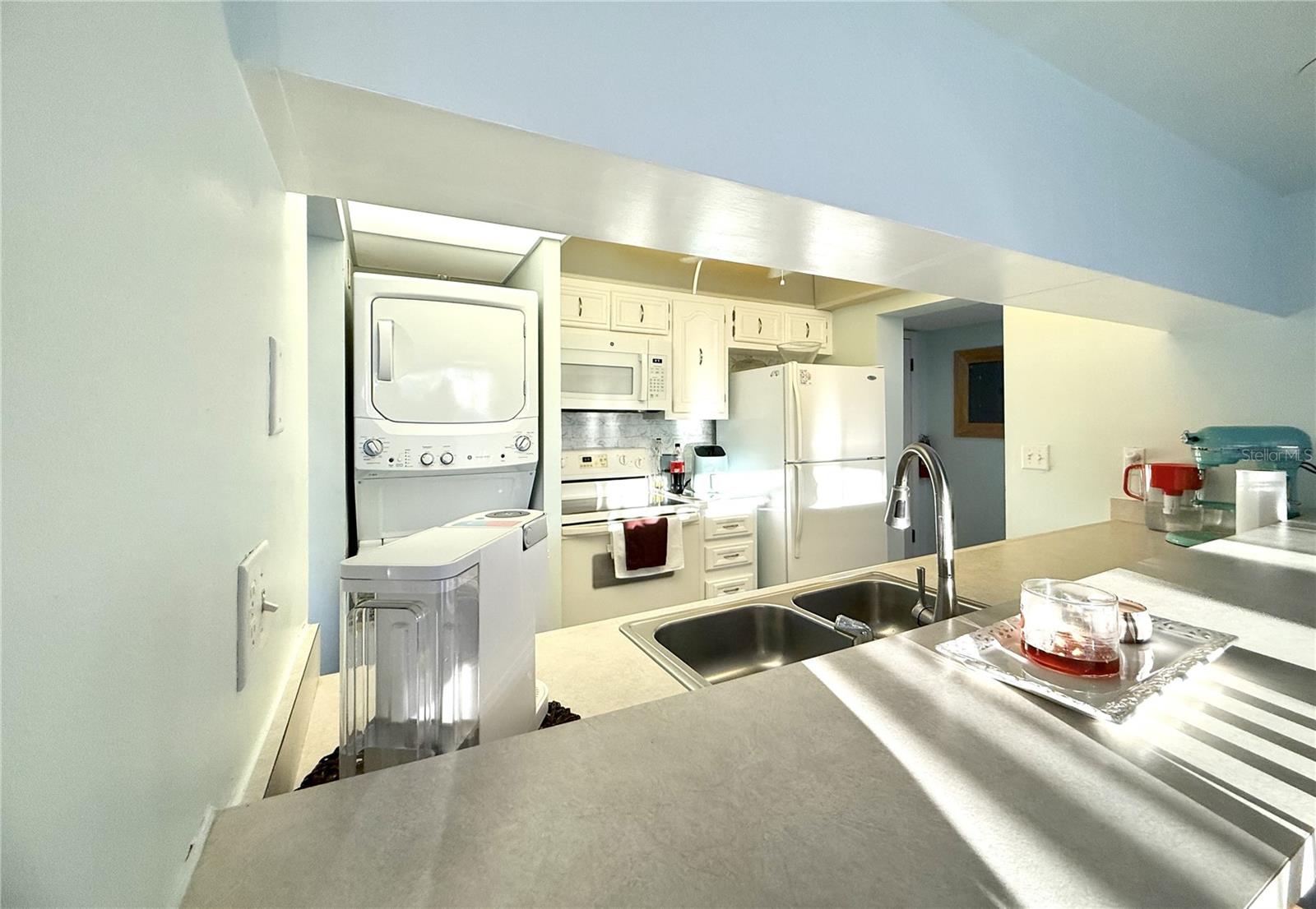 LA CASA CONDO - Residential