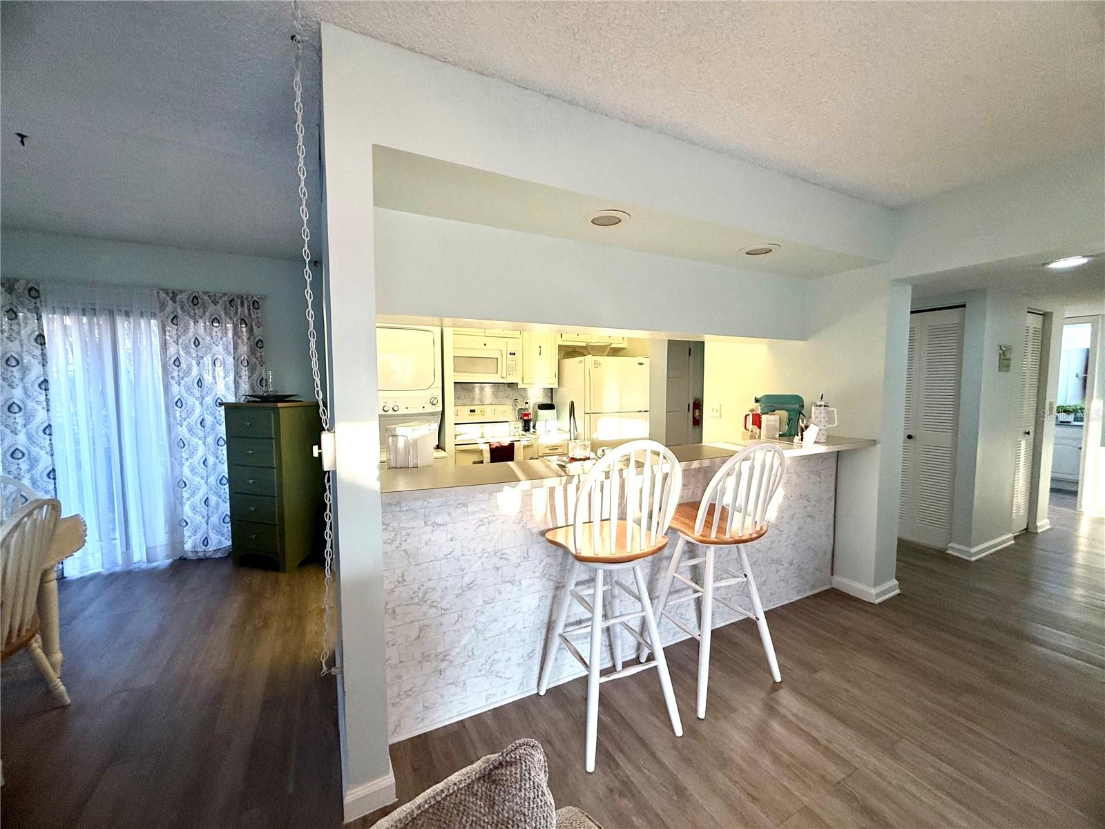 LA CASA CONDO - Residential