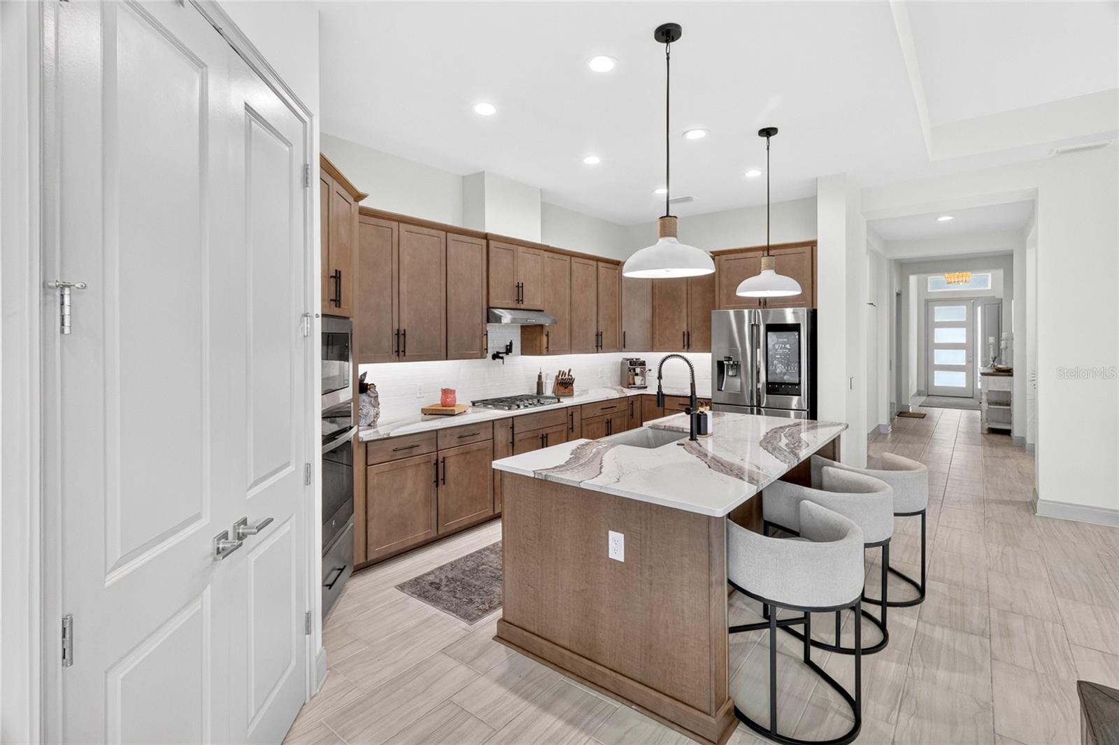 OAKMONT - Residential