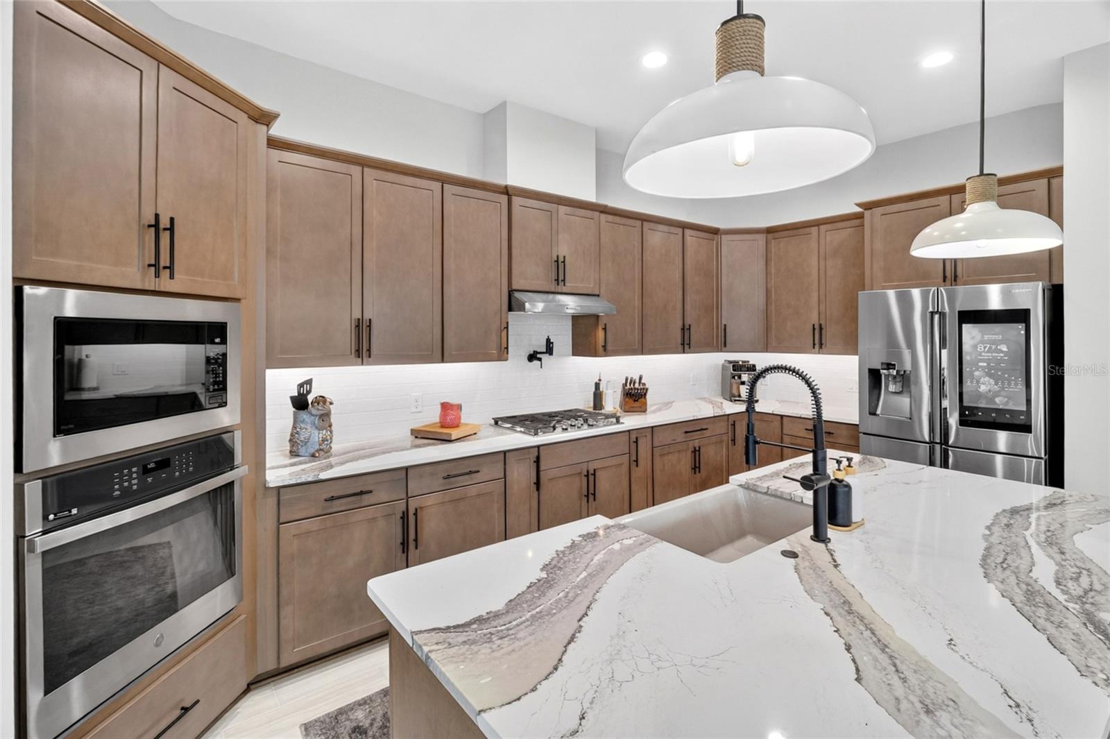 OAKMONT - Residential