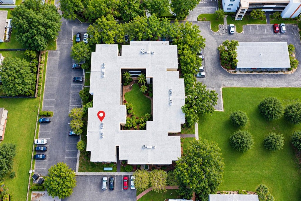 Photo of 1130 N Lake Parker Avenue #C322, Lakeland, FL 33805 (MLS # O6451529)