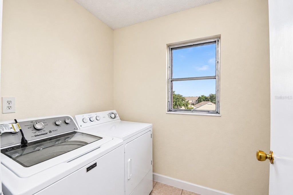 Photo of 1130 N Lake Parker Avenue #C322, Lakeland, FL 33805 (MLS # O6451529)