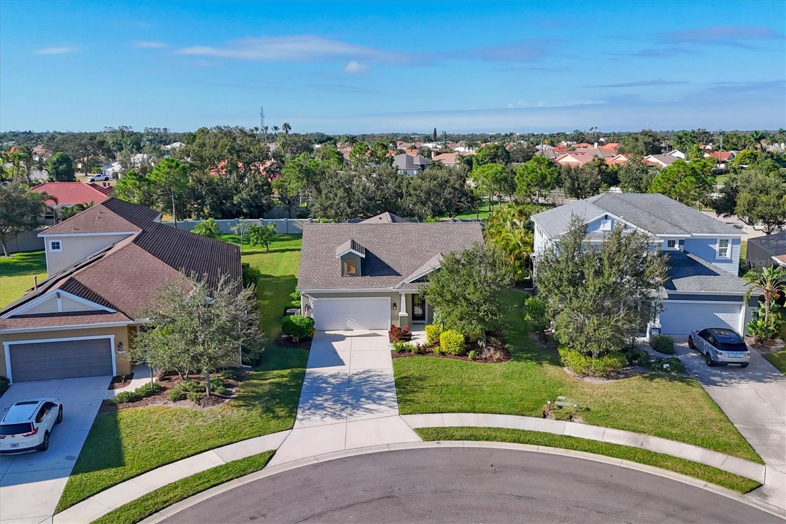 7040 WHITE WILLOW COURT